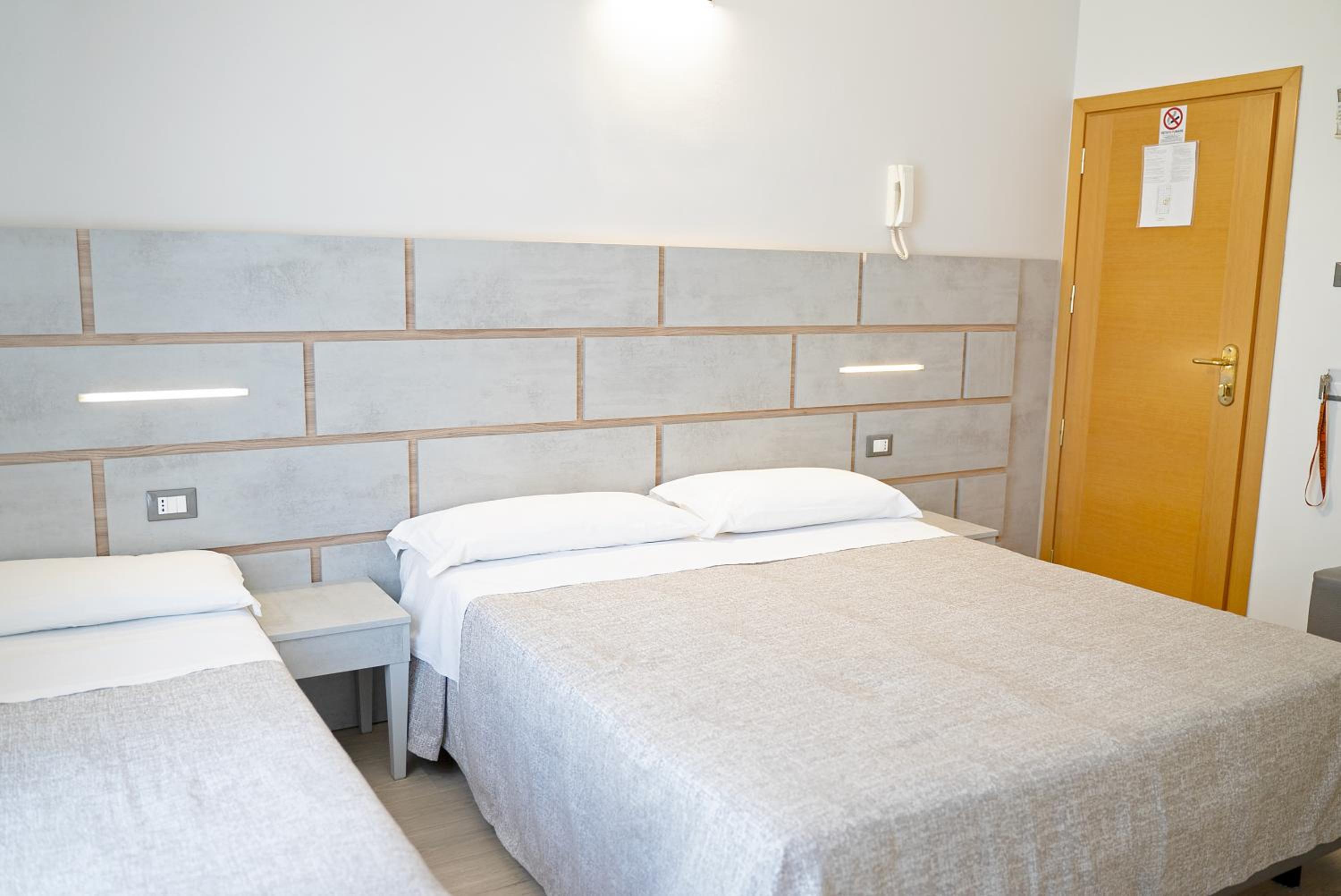 Comfort Triple Room - Photo 2