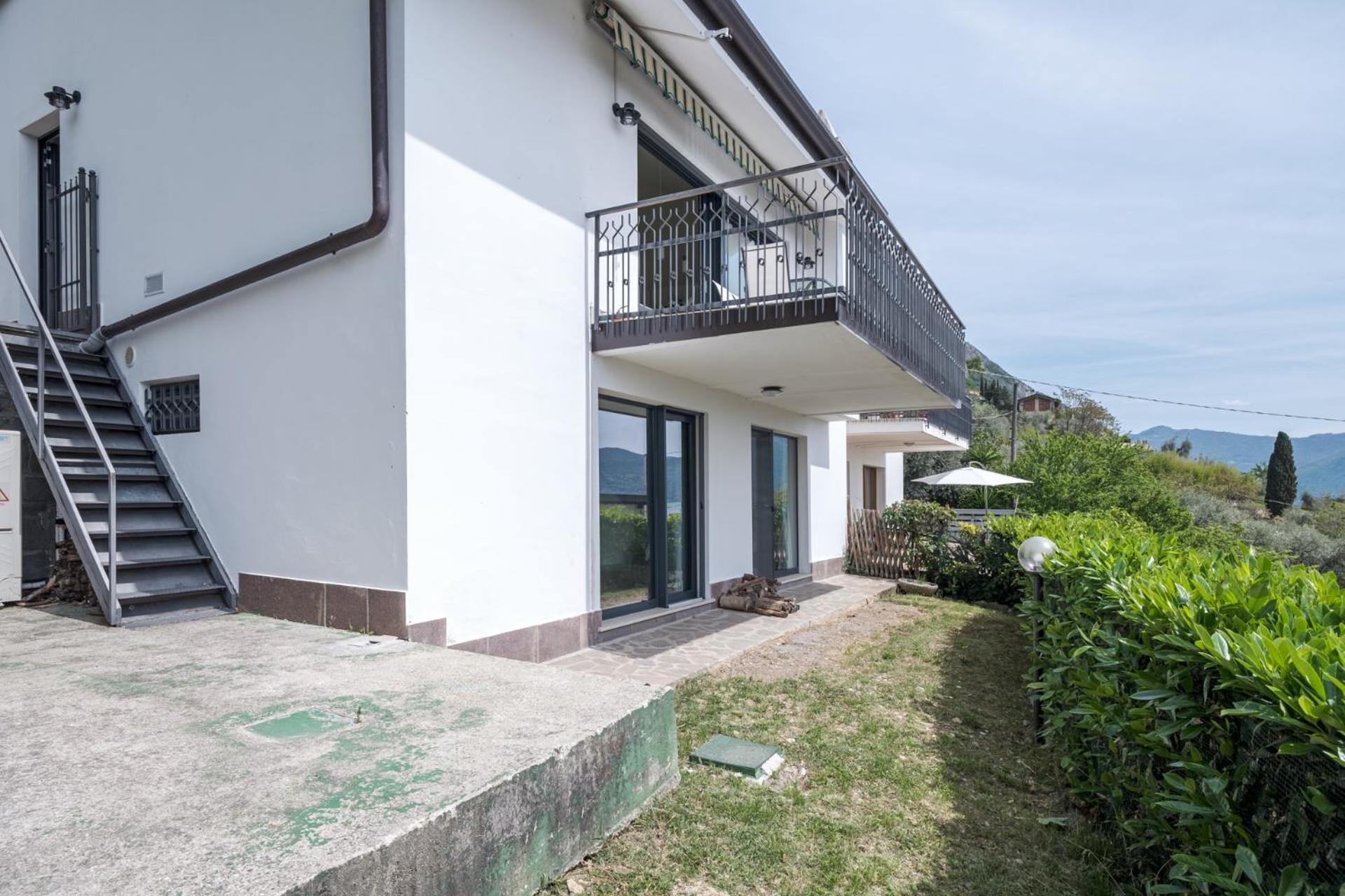 Three-Bedroom Villa photo 2