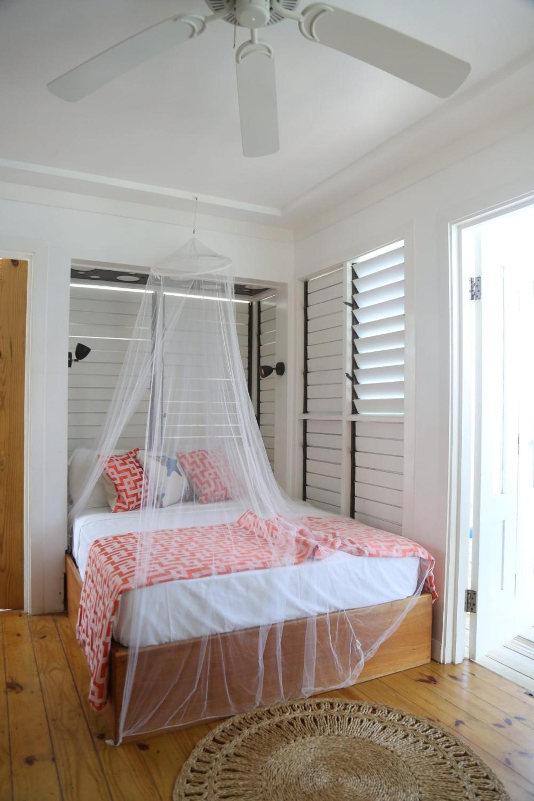 Deluxe Double Room with Balcony and Sea View photo 3