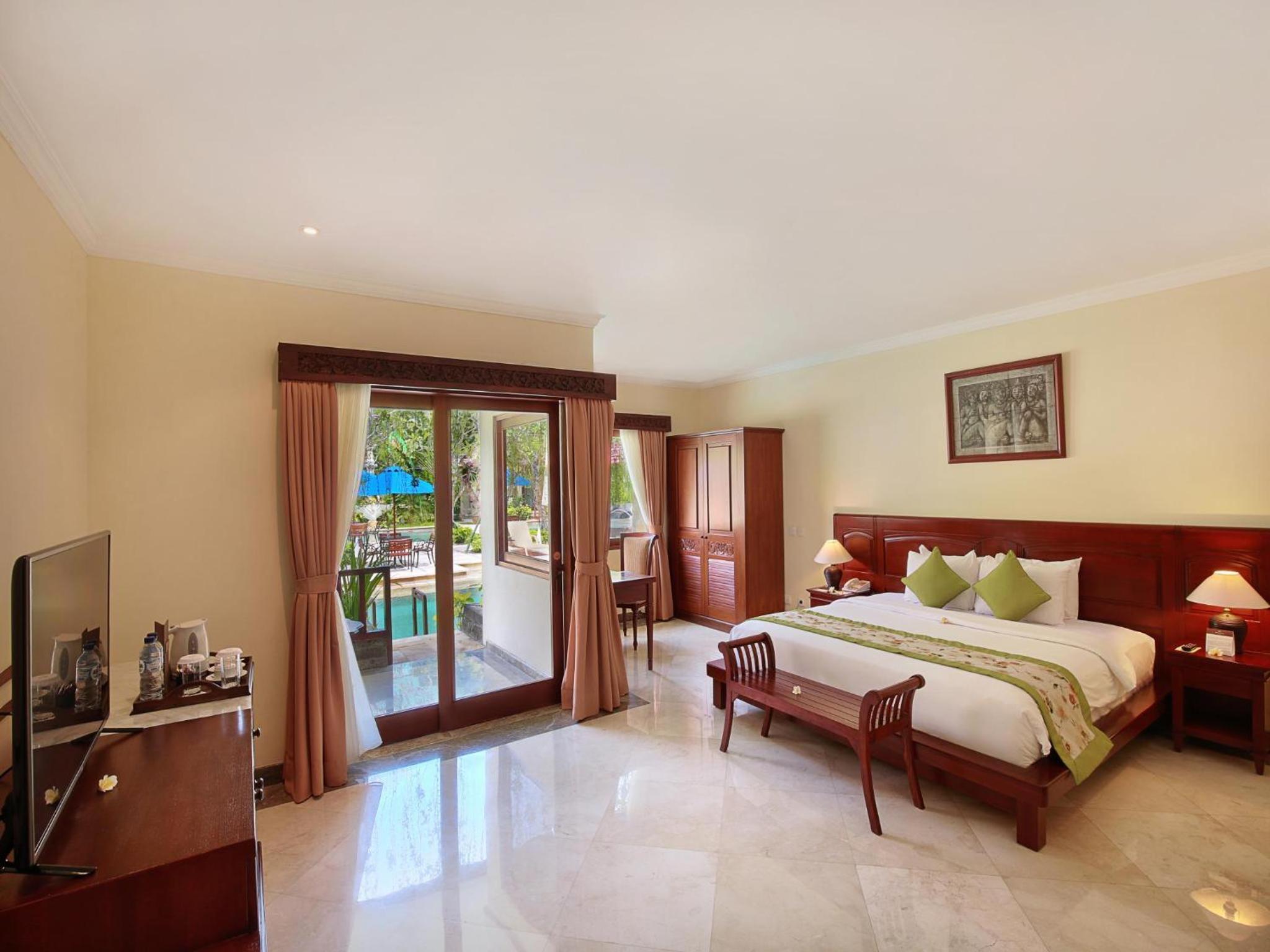 Deluxe Double Room with Pool Access - Photo 6