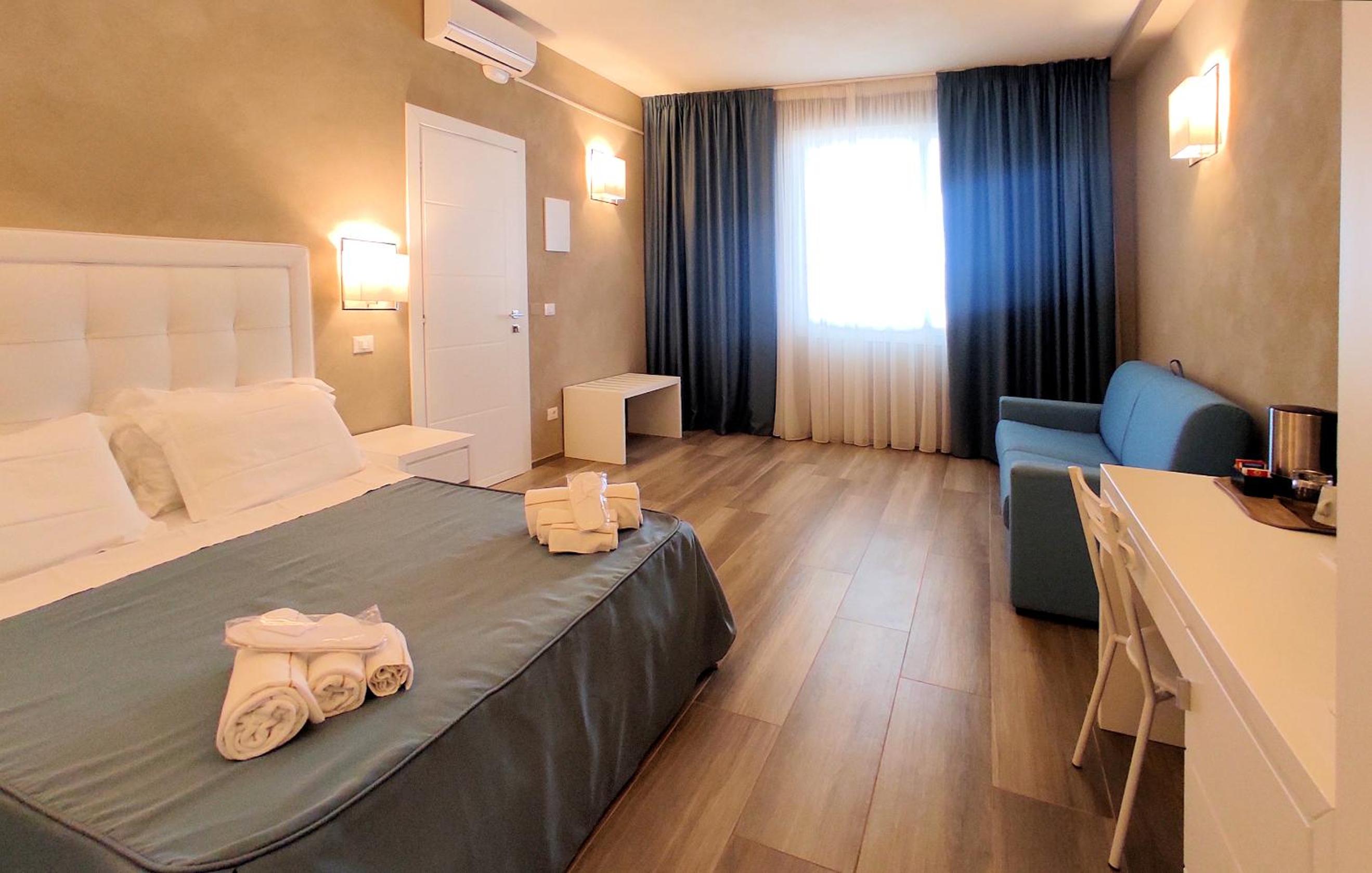 Quadruple Room with Terrace