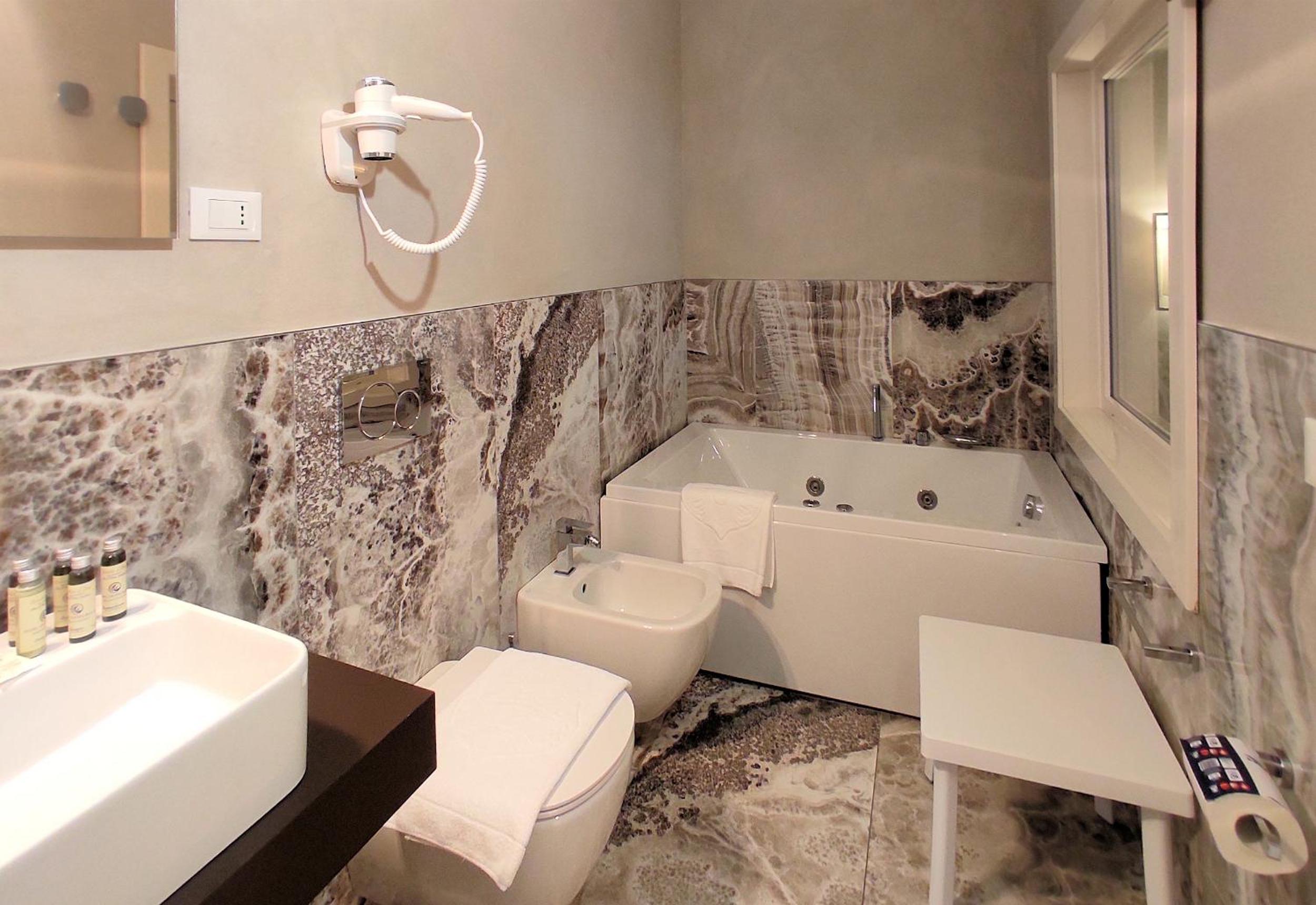 Quadruple Room with Terrace photo 3
