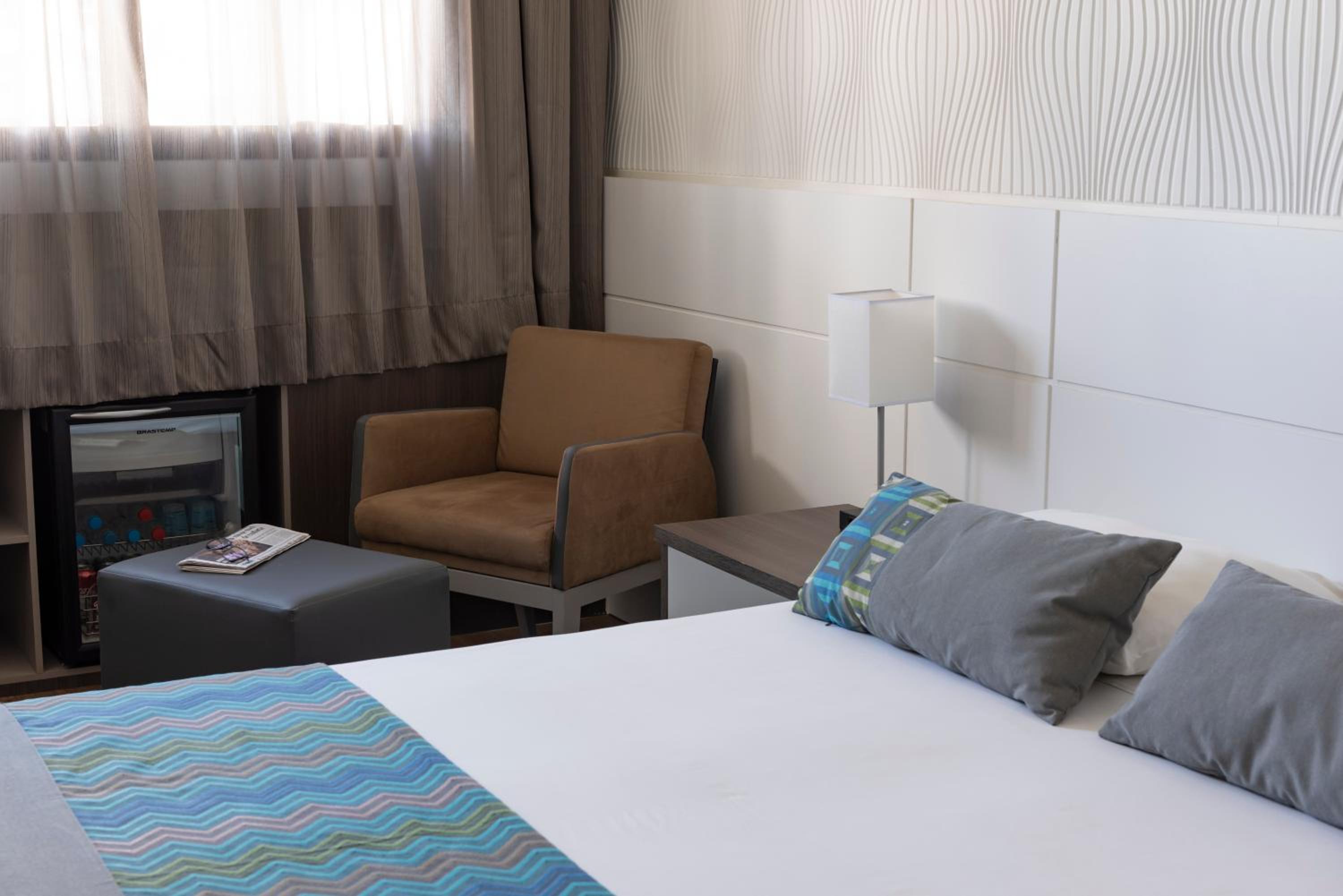 Deluxe King Suite photo 2
