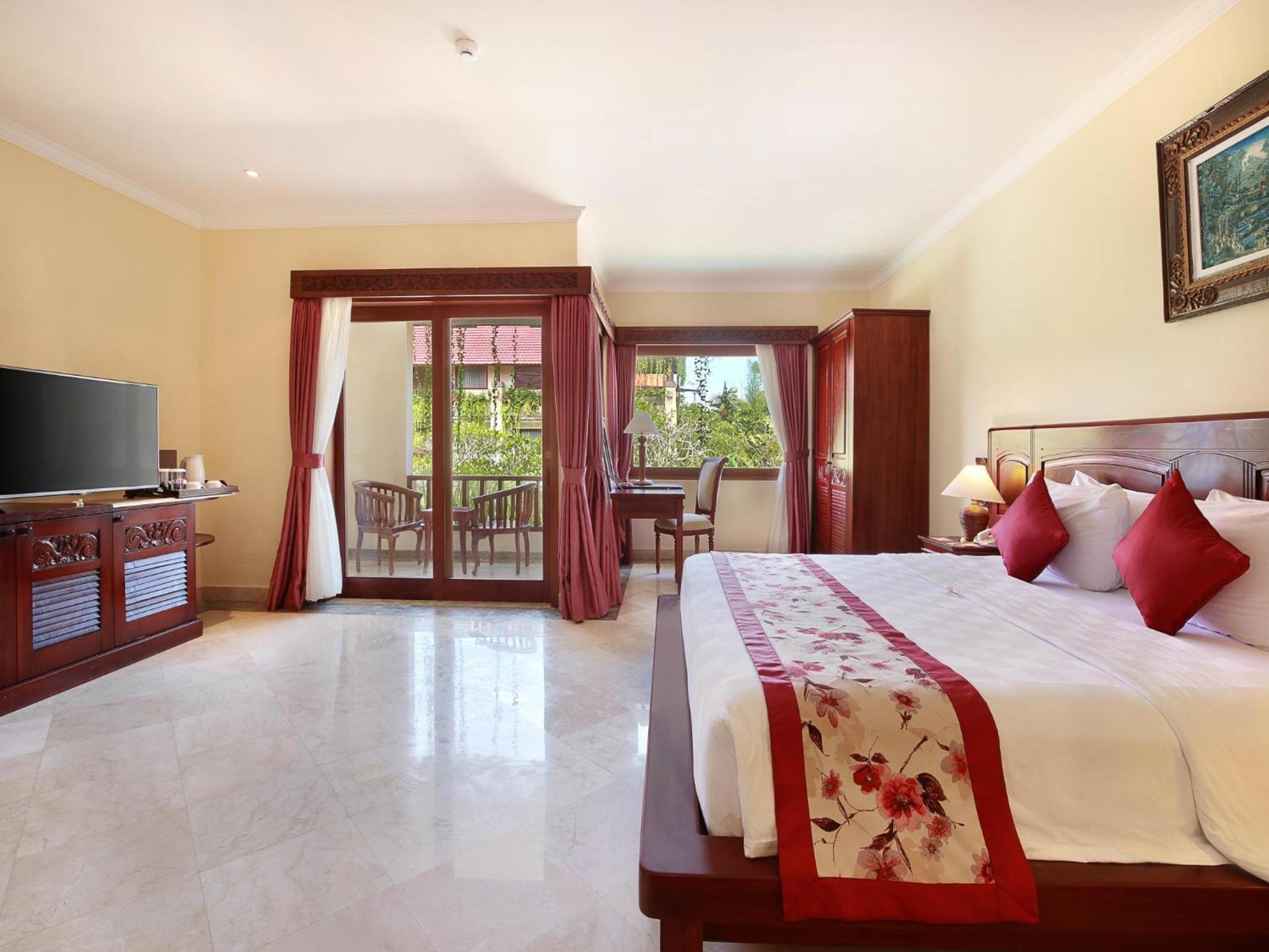 Deluxe Double or Twin Room with Pool View - Photo 1