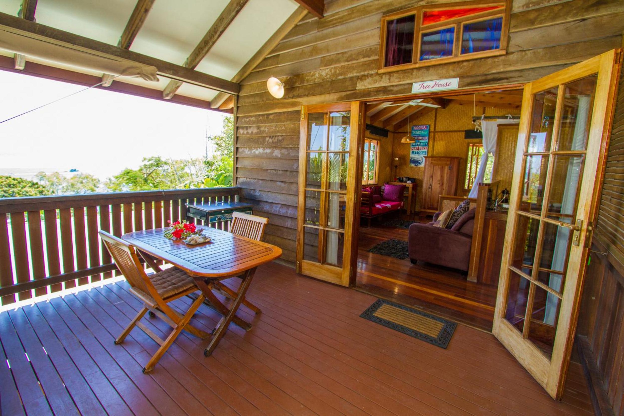 Bungalow with Ocean View - Tree House photo 3
