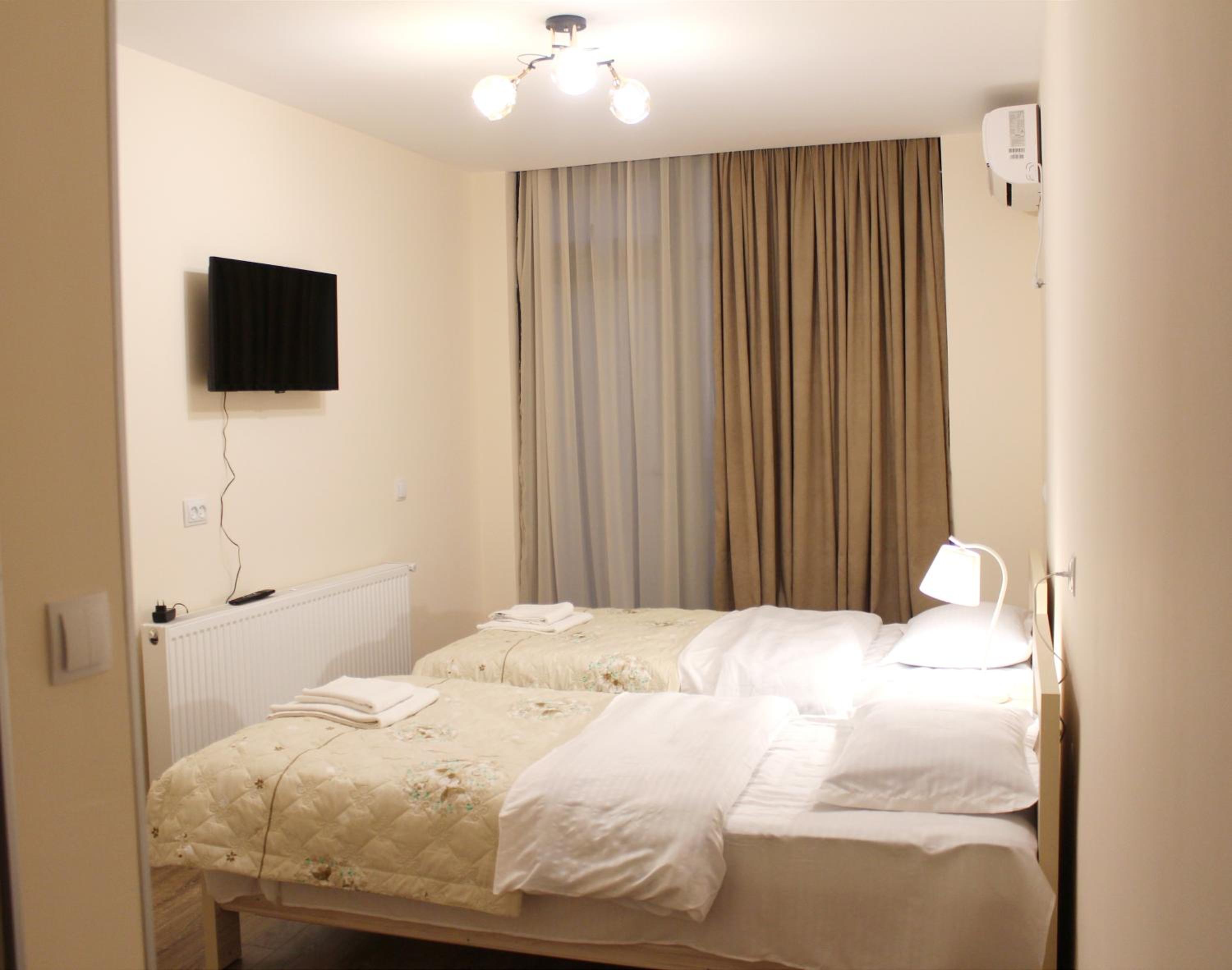 Double or Twin Room with Garden View photo 2