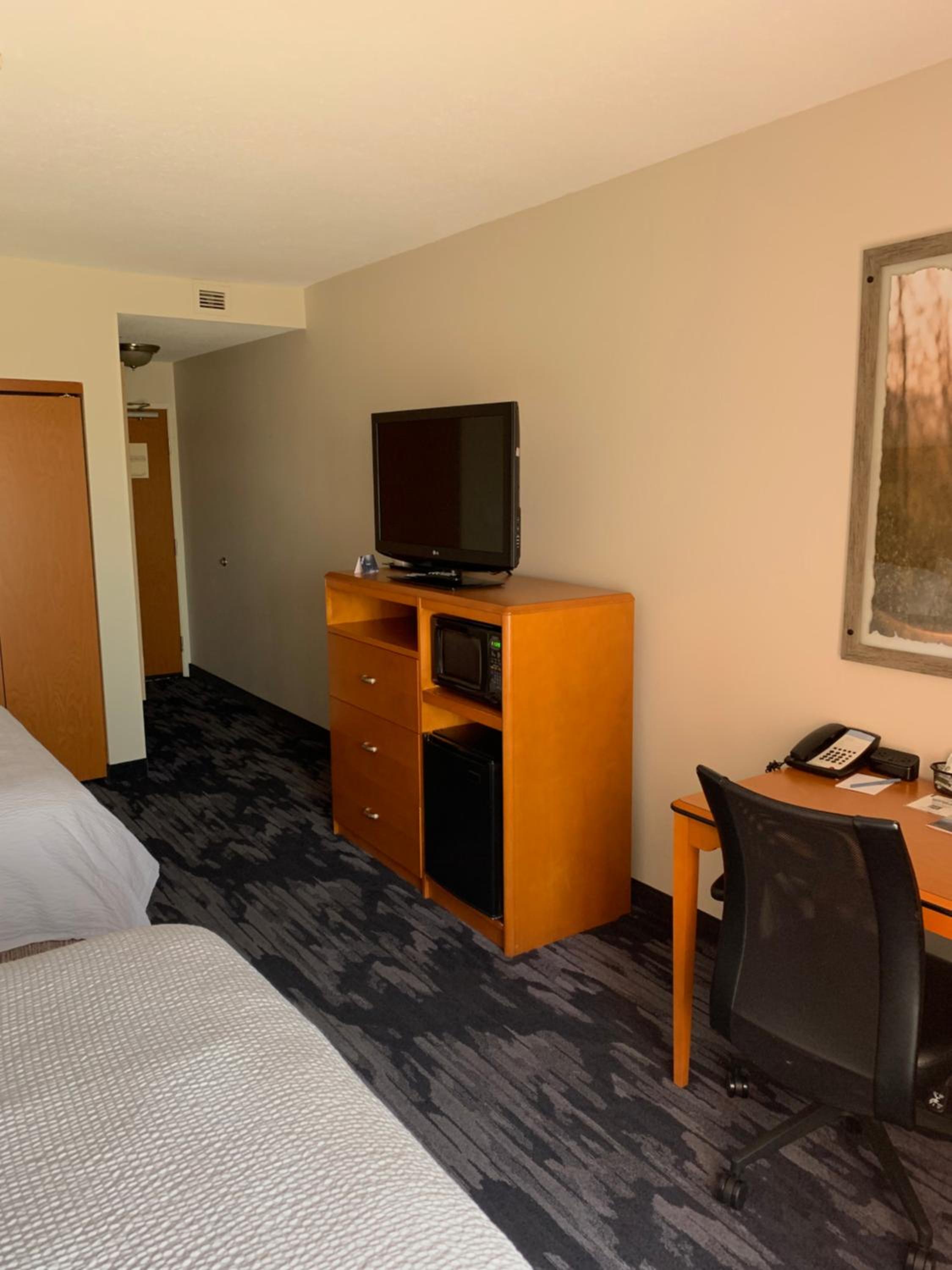 Queen Room with Two Queen Beds - Photo 1