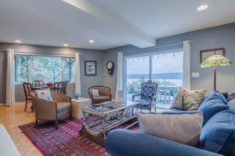 Queen Suite with Sea View