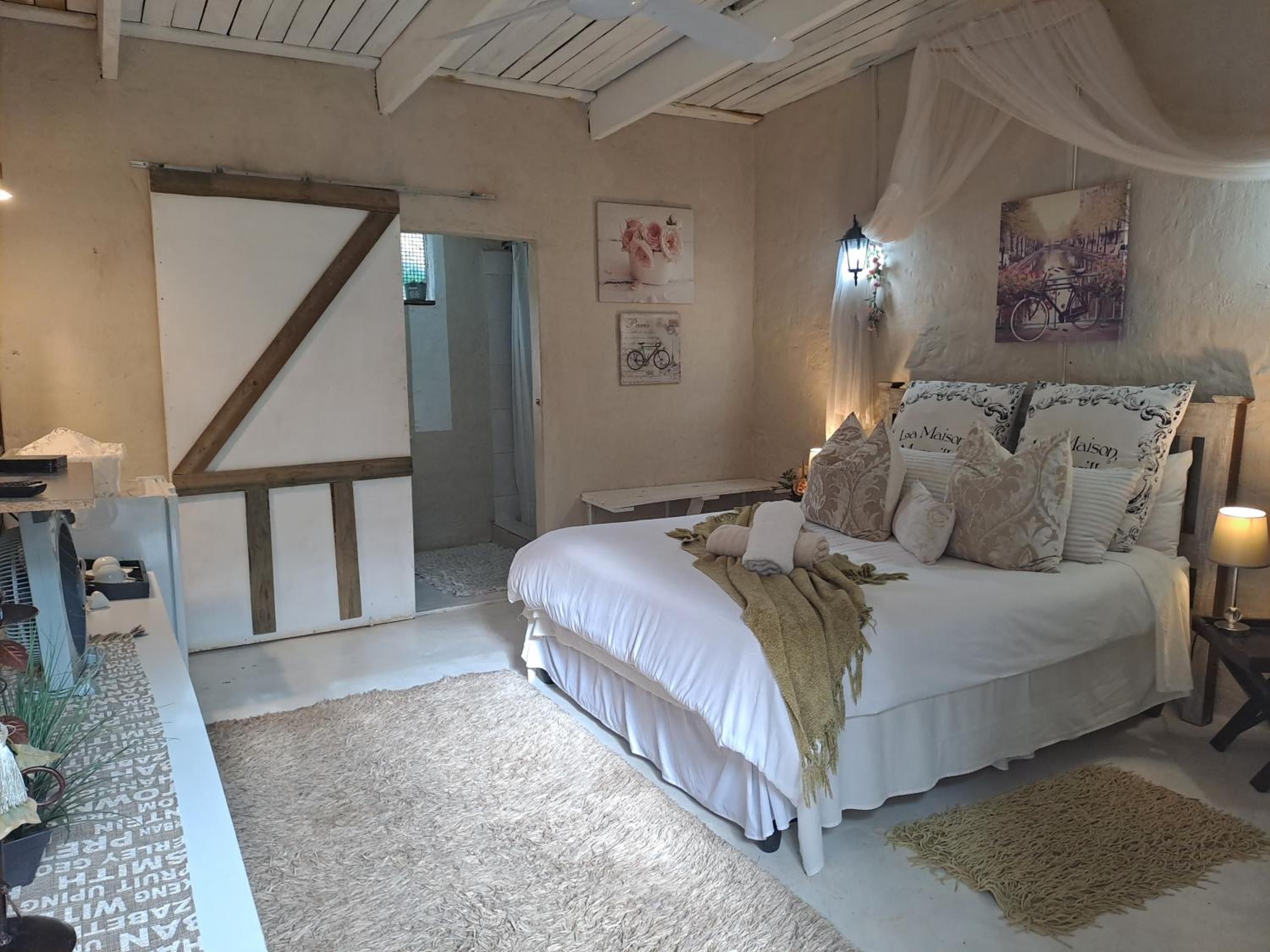 Budget Double Room - Photo 7