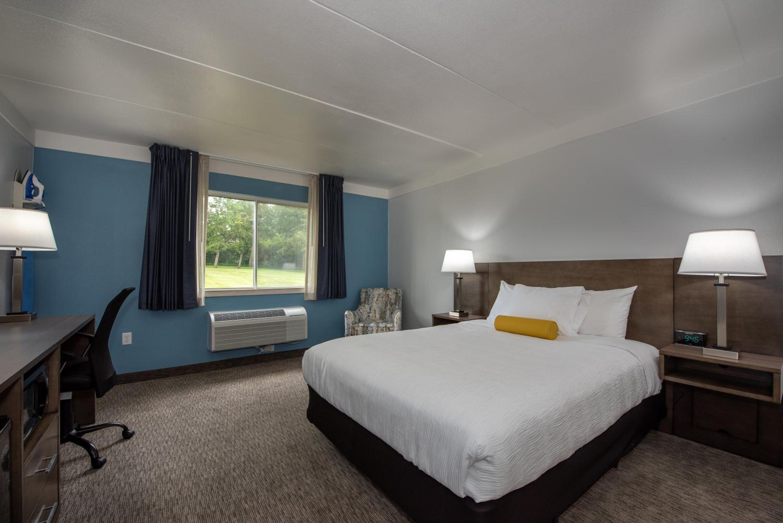 Queen Room photo 3