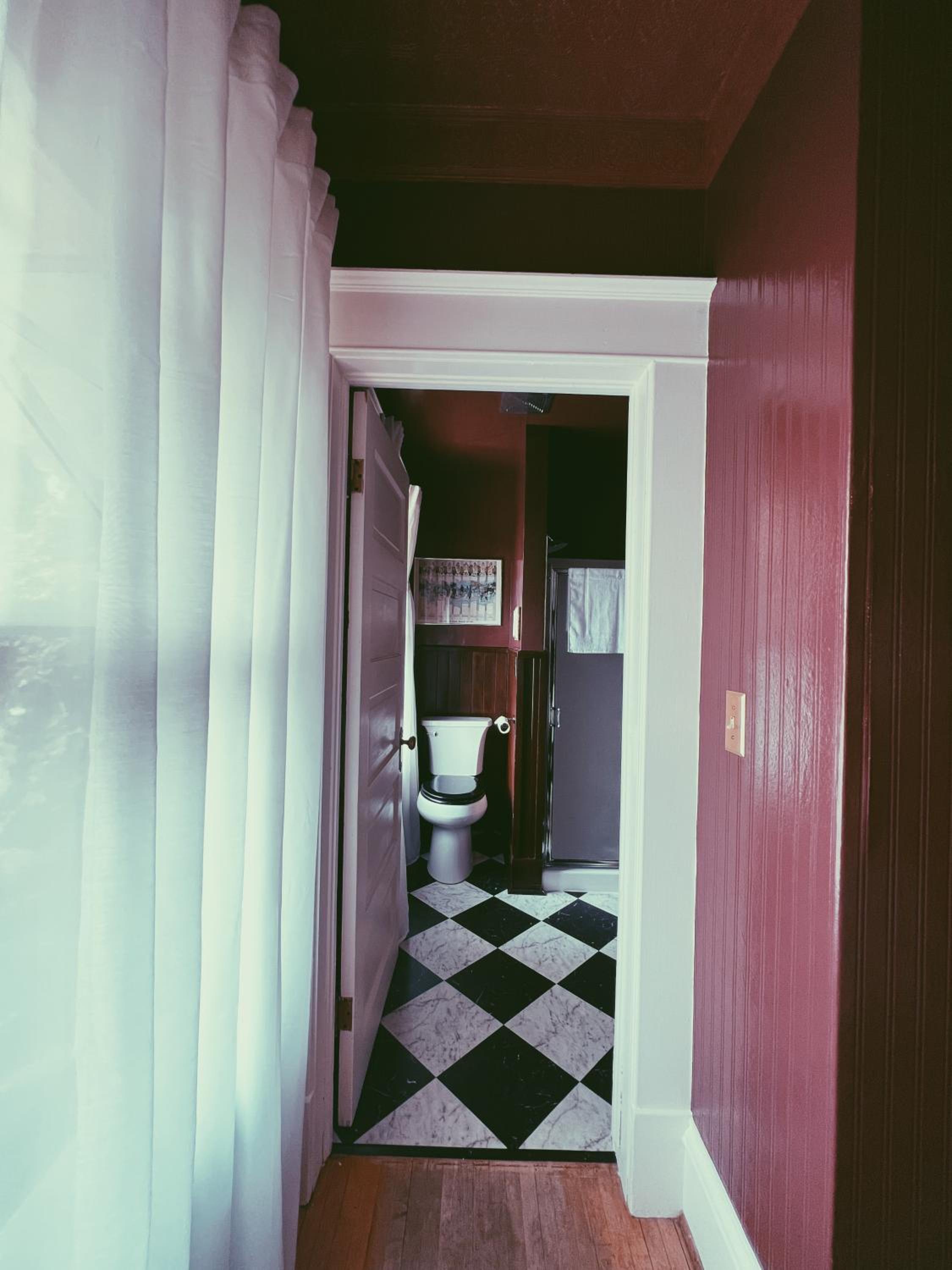 Double Room with Private Bathroom - Photo 5