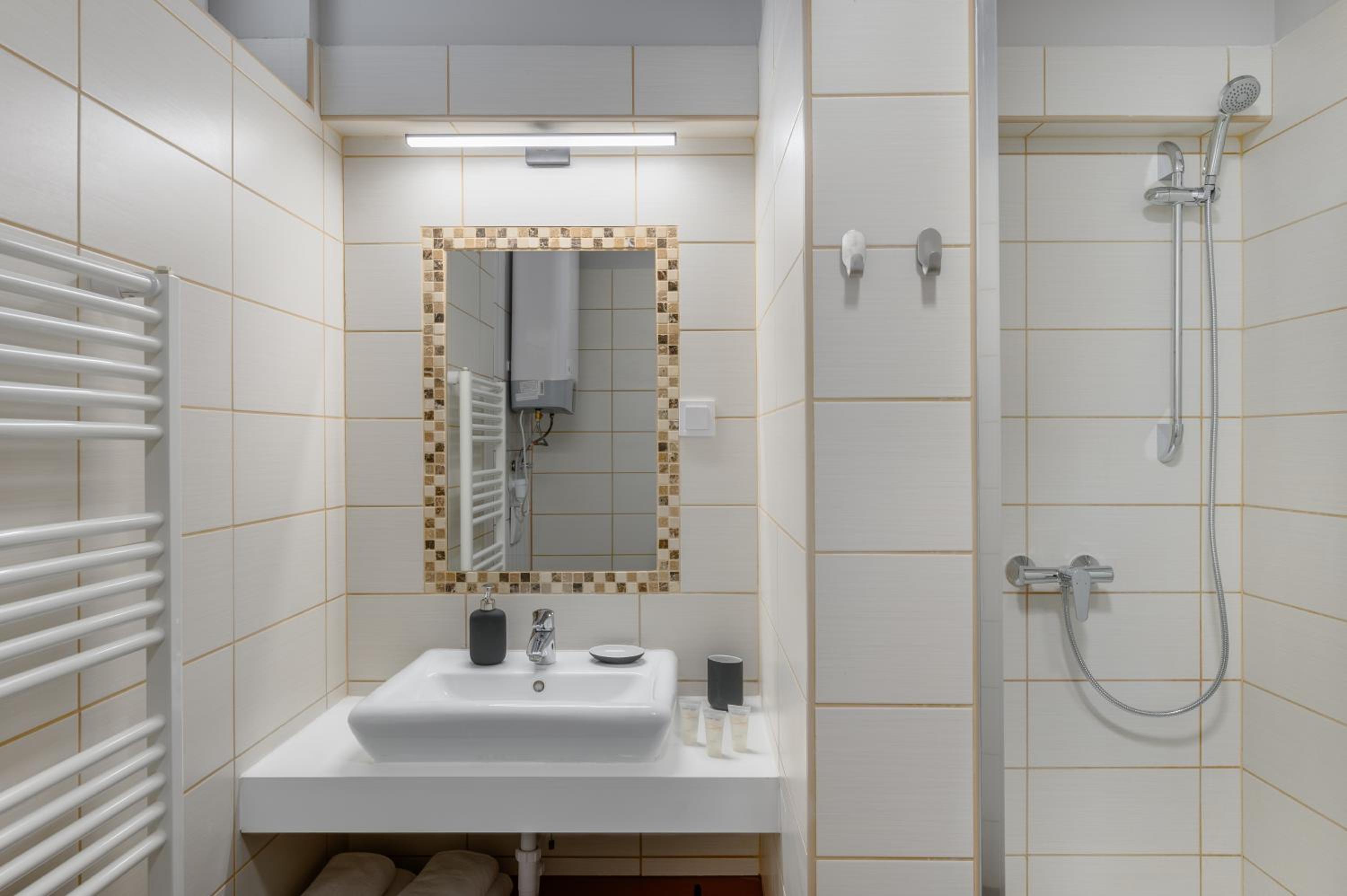 פלורין אפארט הוטל בודפשט — Two-Bedroom Apartment