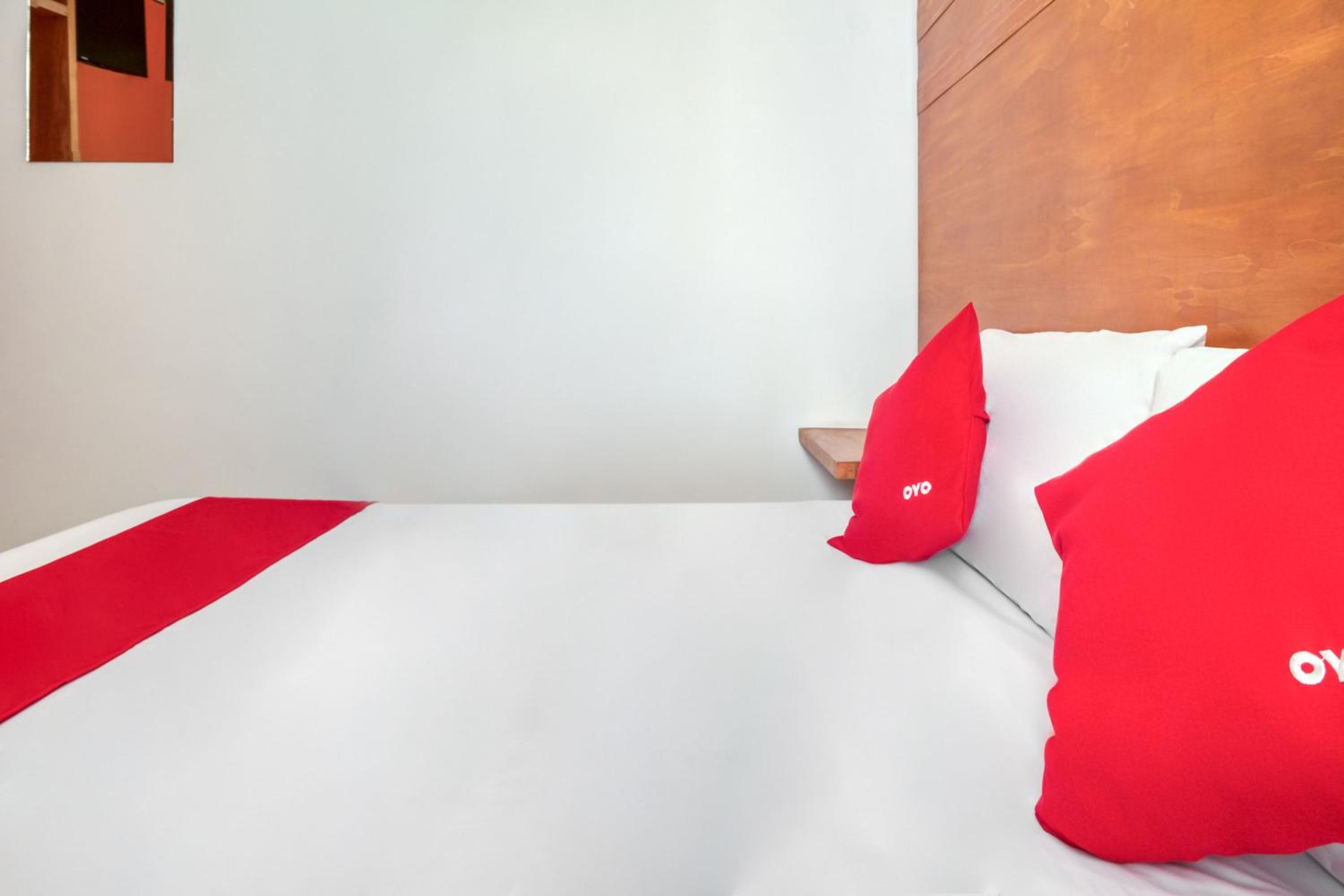 Standard Two Beds - Photo 11
