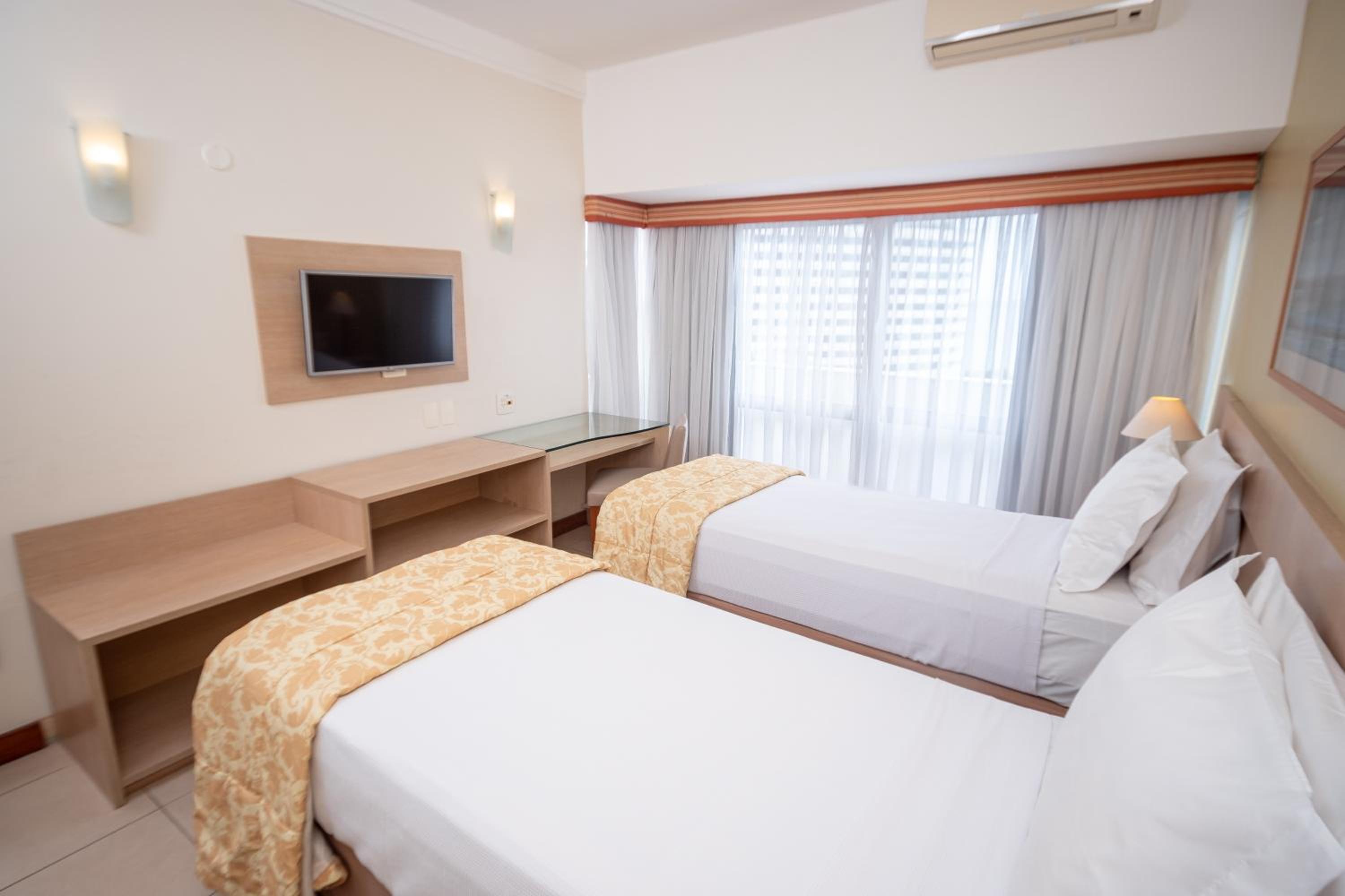 Standard Twin Room - Photo 2