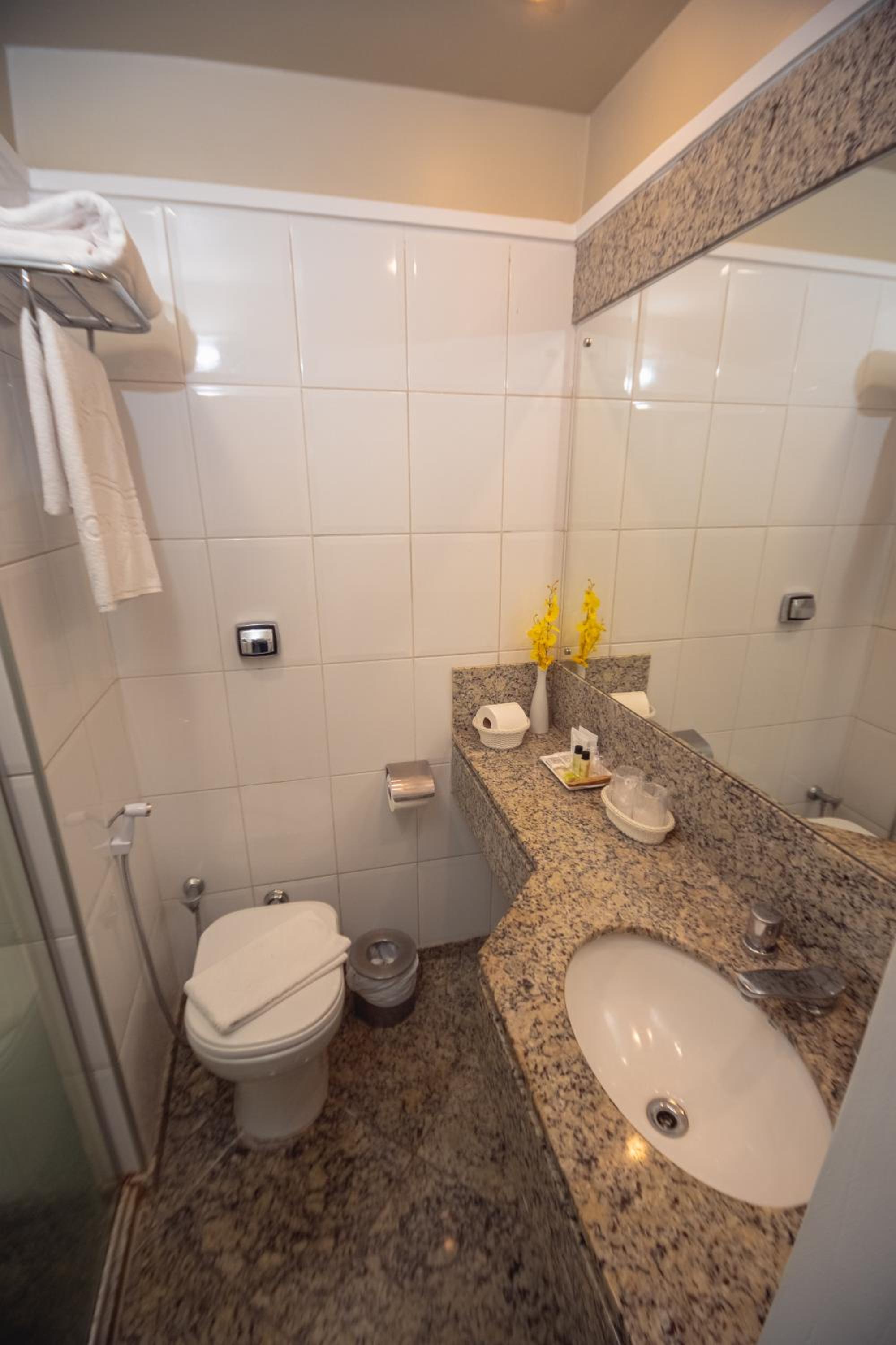Standard Double Room - Photo 6