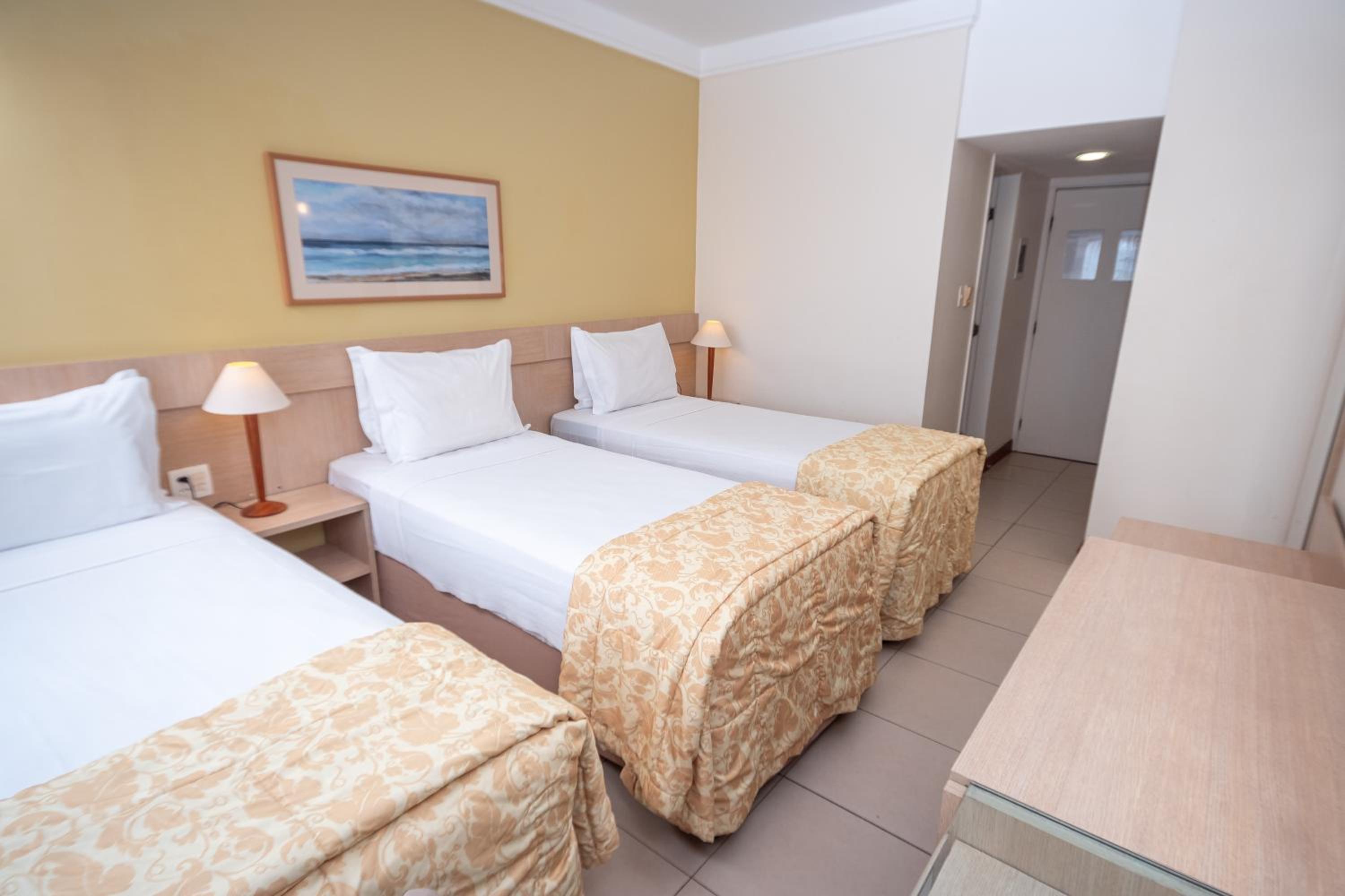 Standard Triple Room - Photo 2