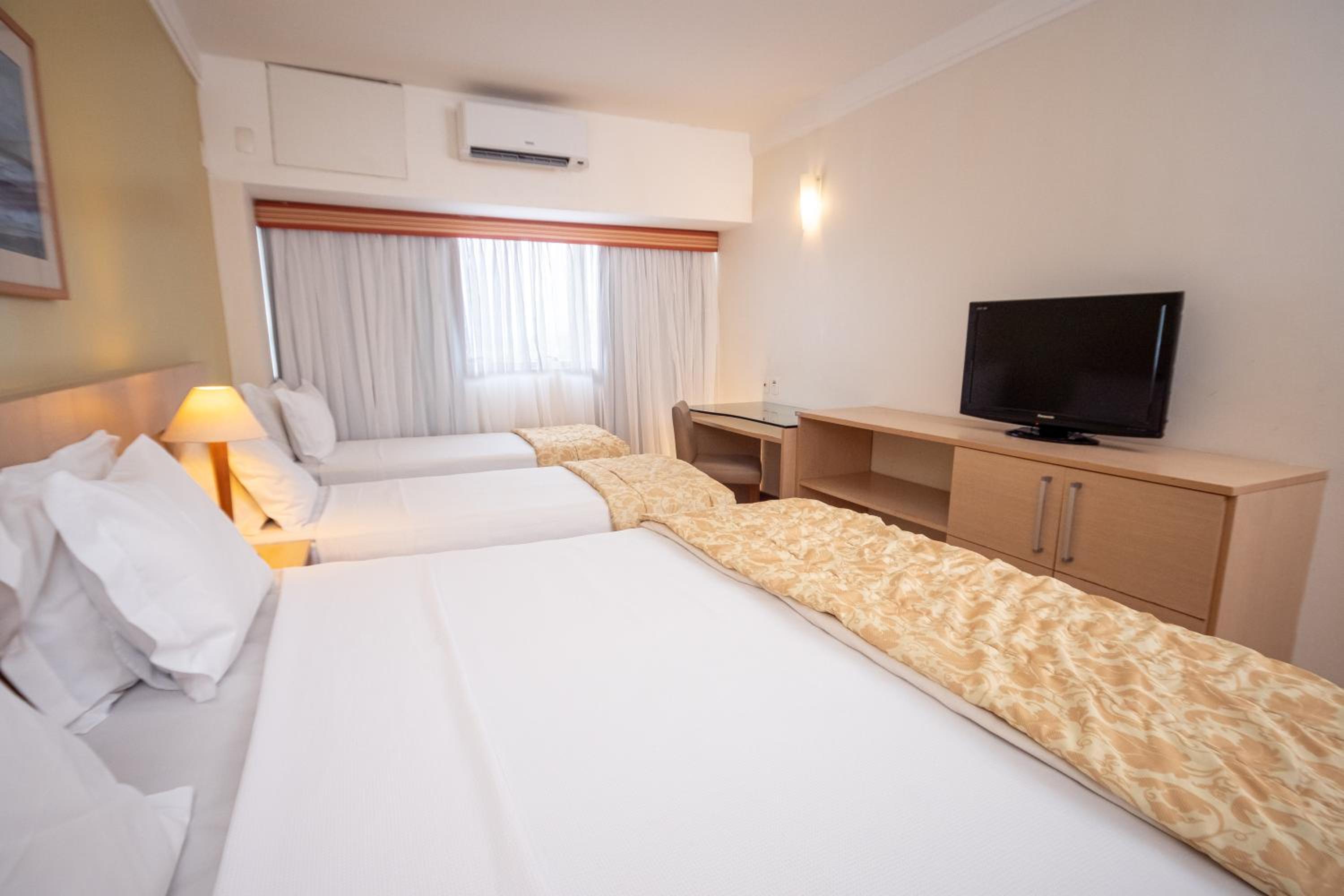 Standard Quadruple Room - Photo 1