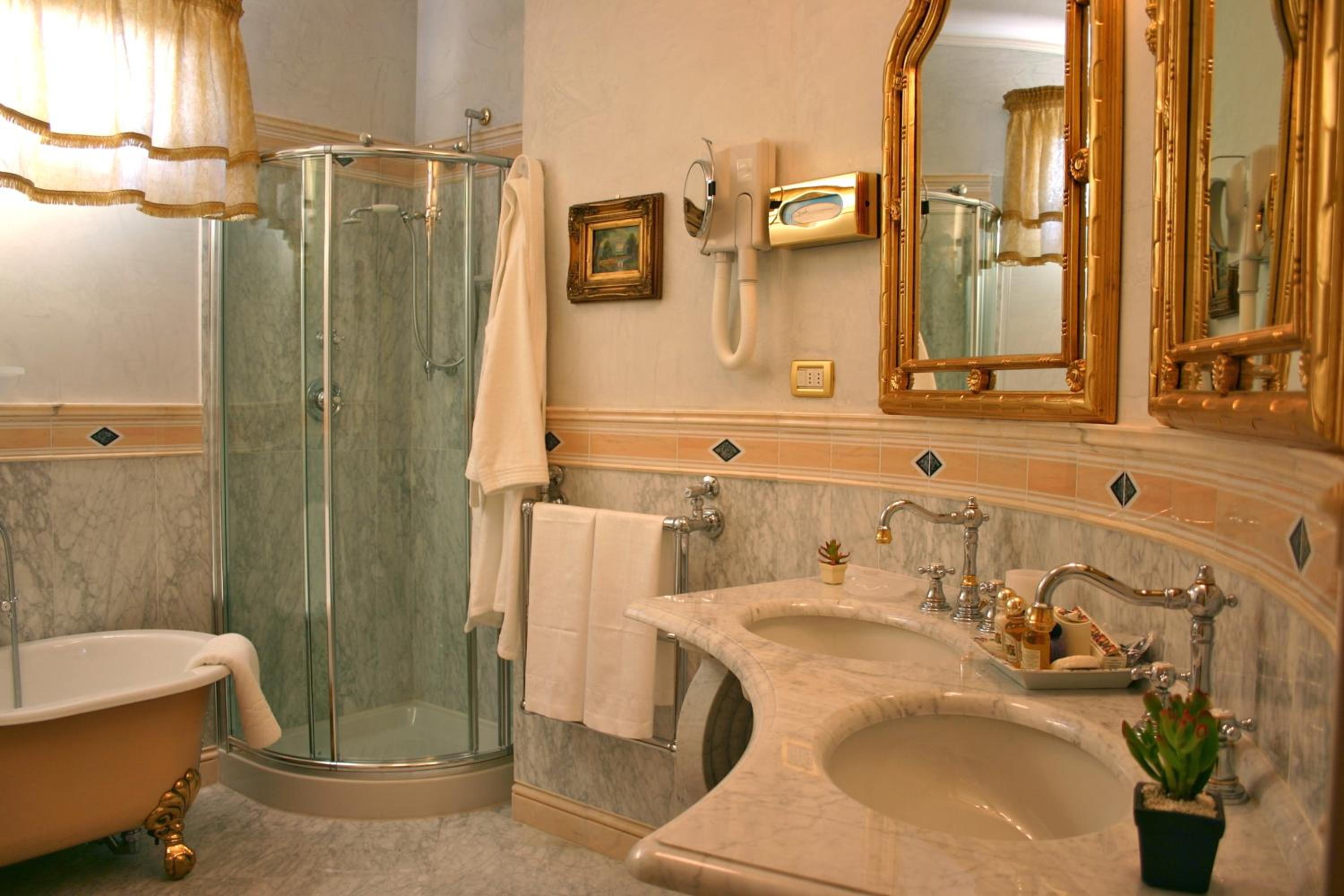 Vasari Suite (2 Adults) - Photo 6
