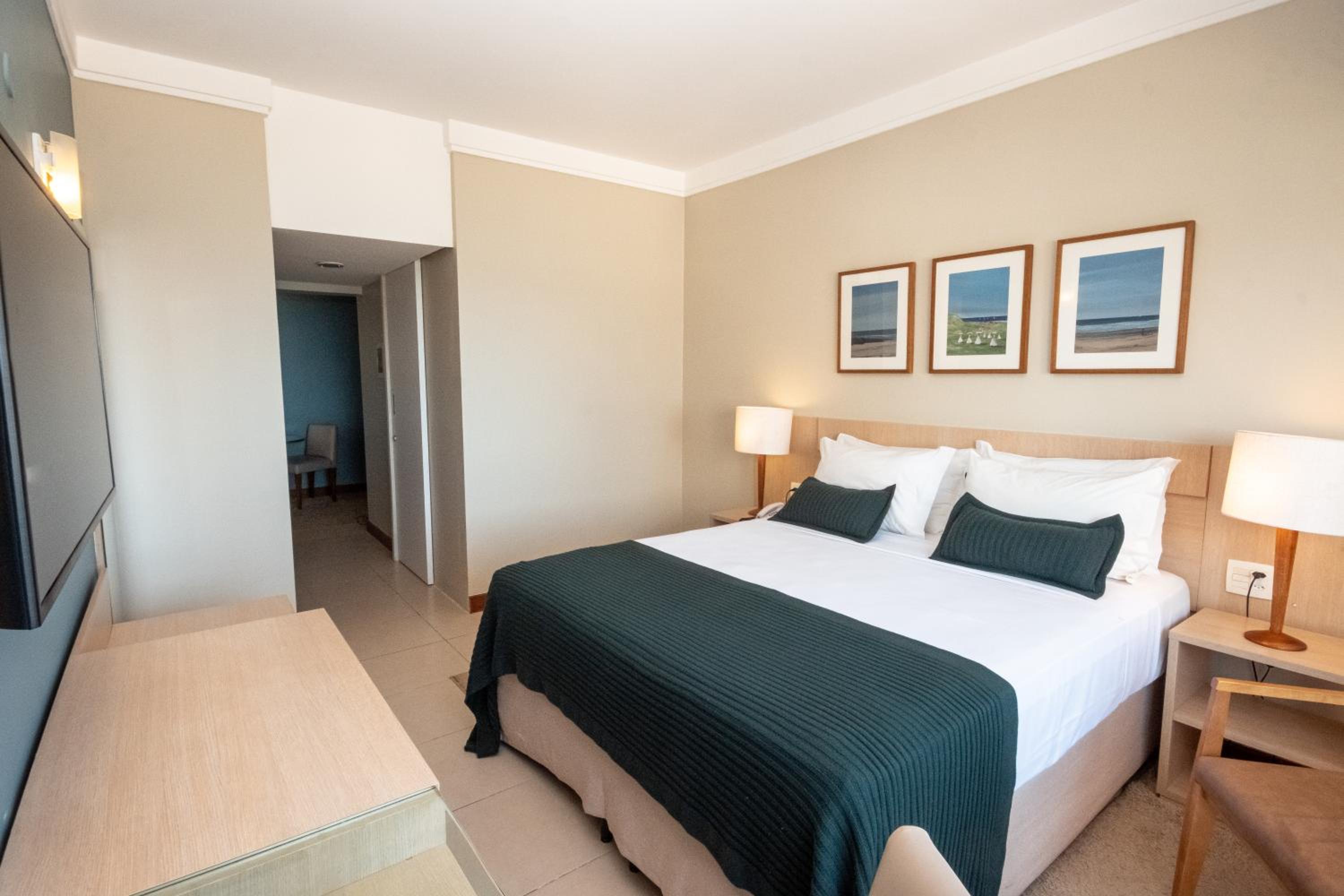 Executive Suite - Photo 1