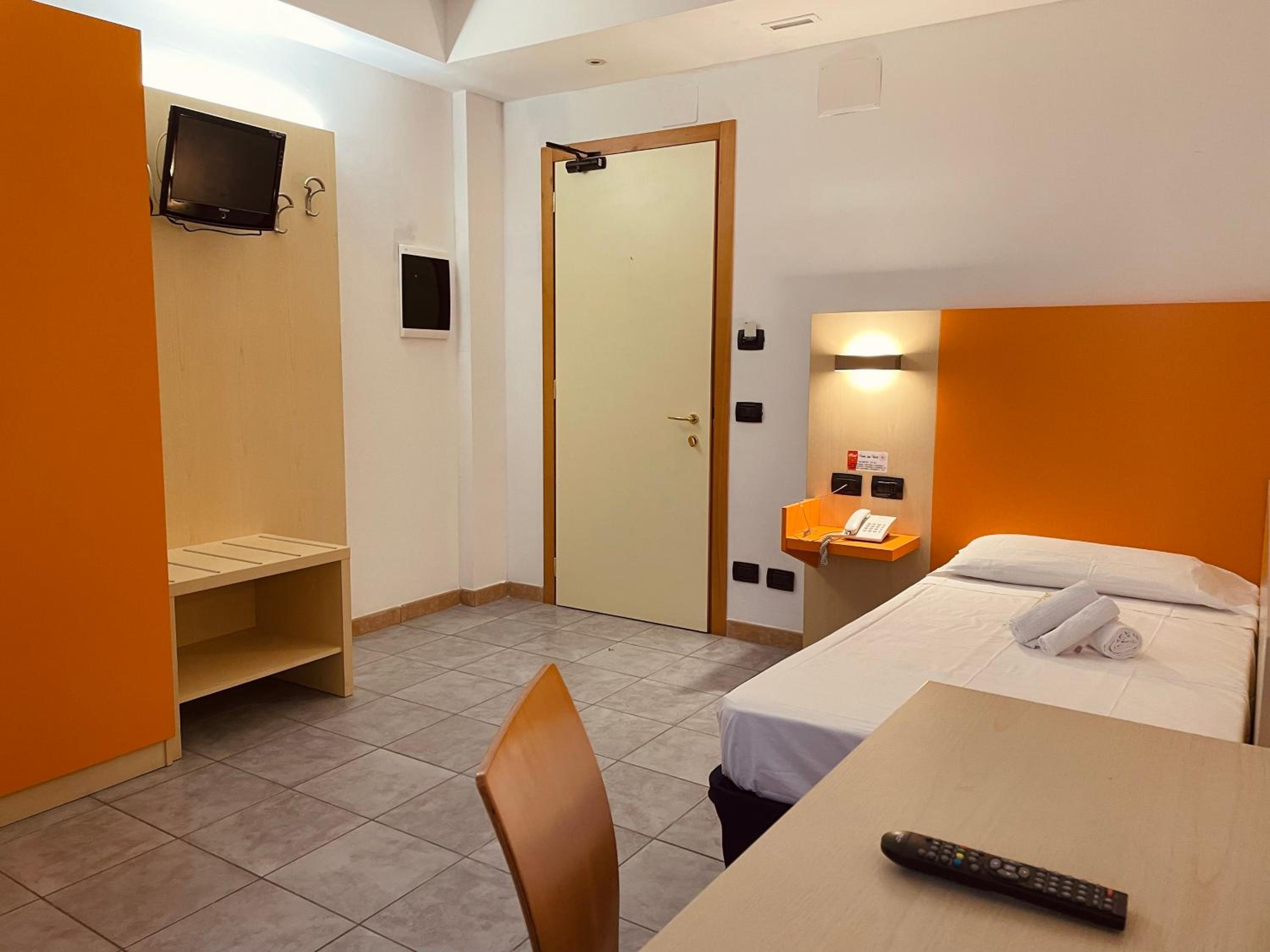 Single Room photo 1