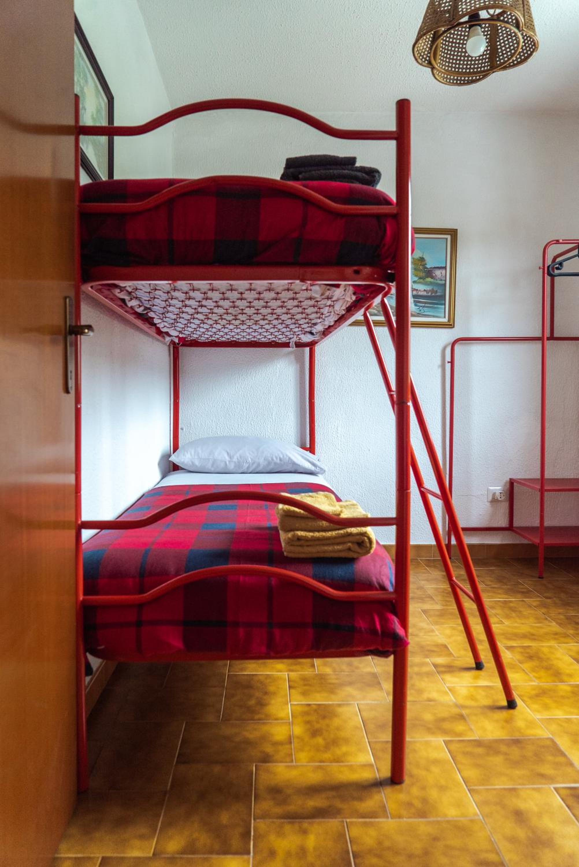 Two-Bedroom House - Photo 11
