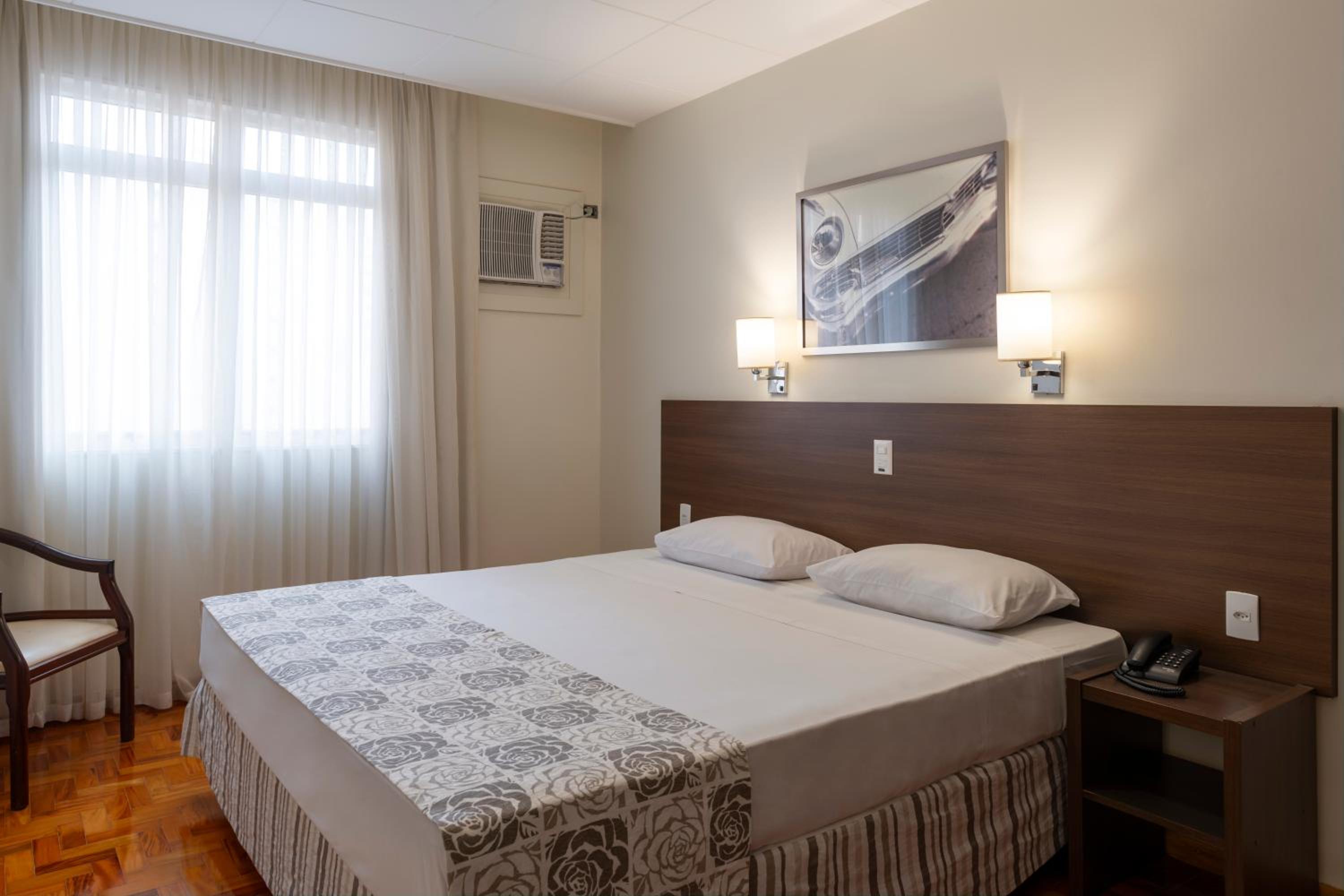 Standard Double Room with One Double Bed - Photo 2