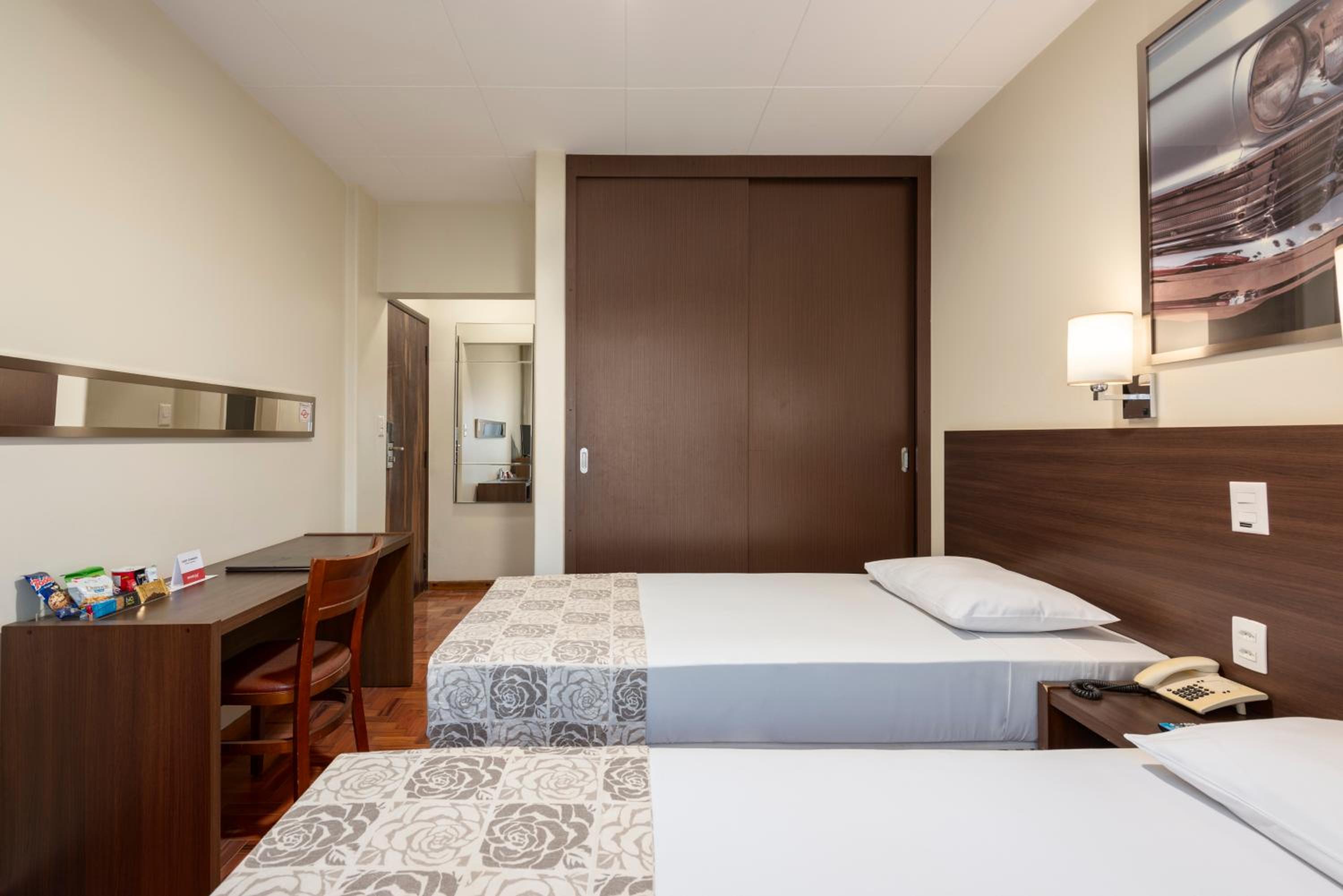 Standard Twin Room - Photo 2