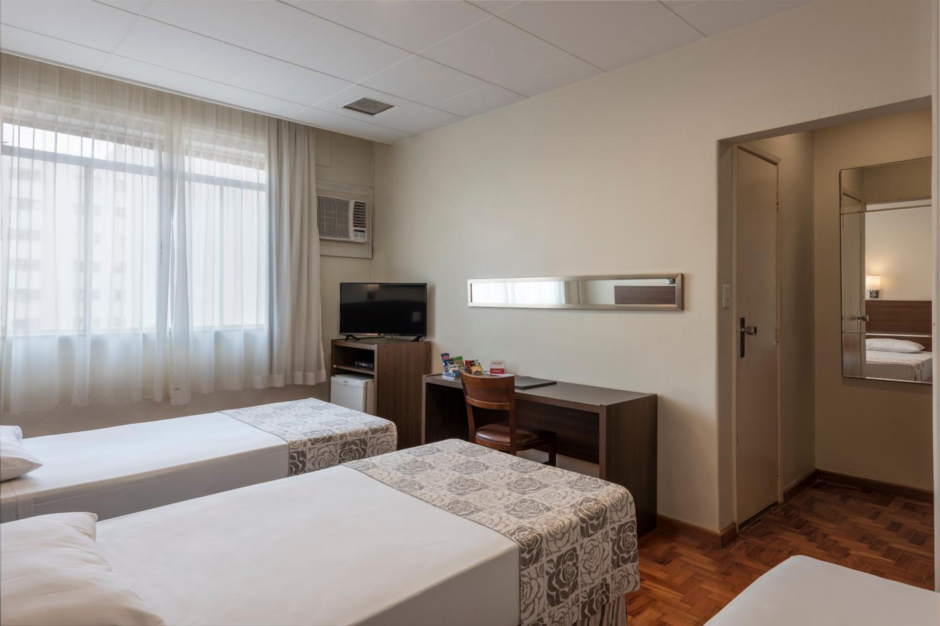 Standard Triple Room - Photo 1