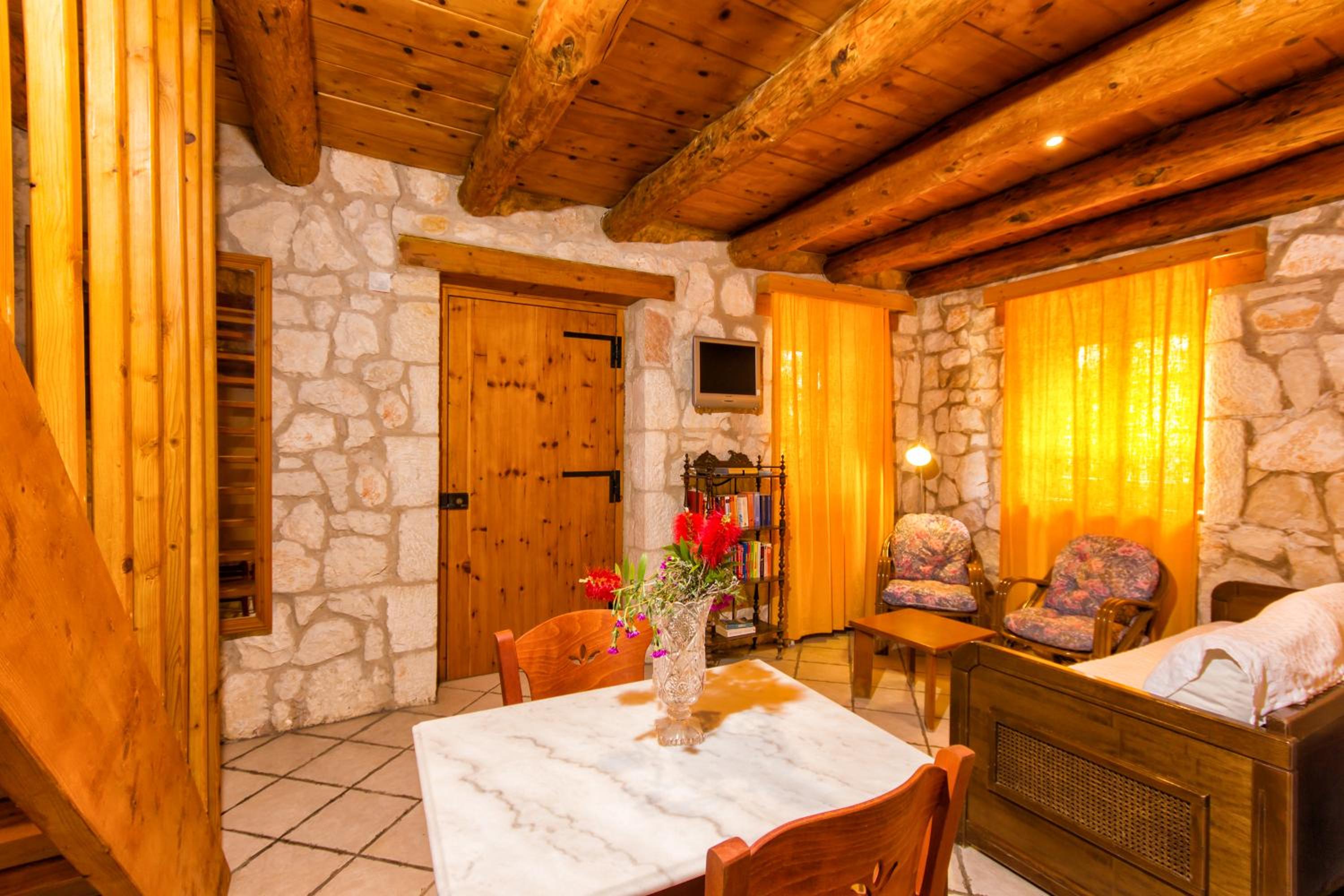 Agathi Villa 2ad+2ch with Private Pool
