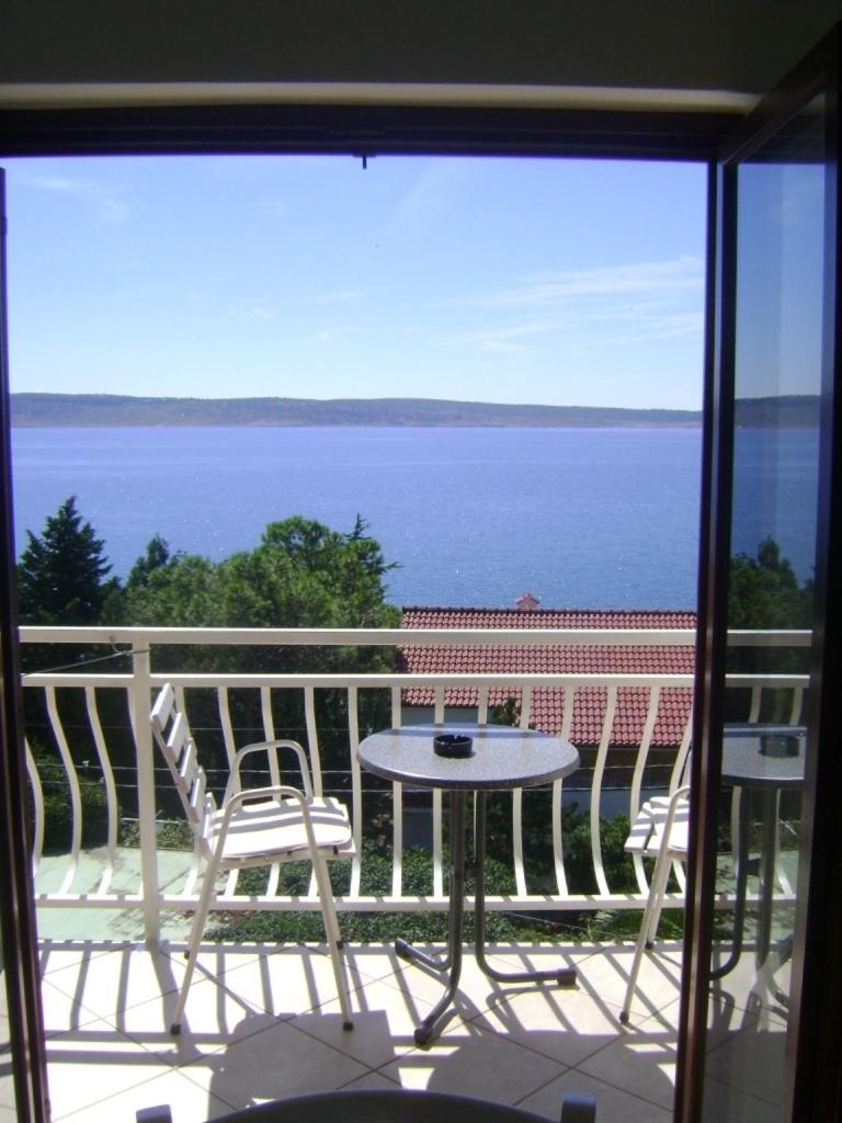 One-Bedroom Apartment with Sea View photo 1
