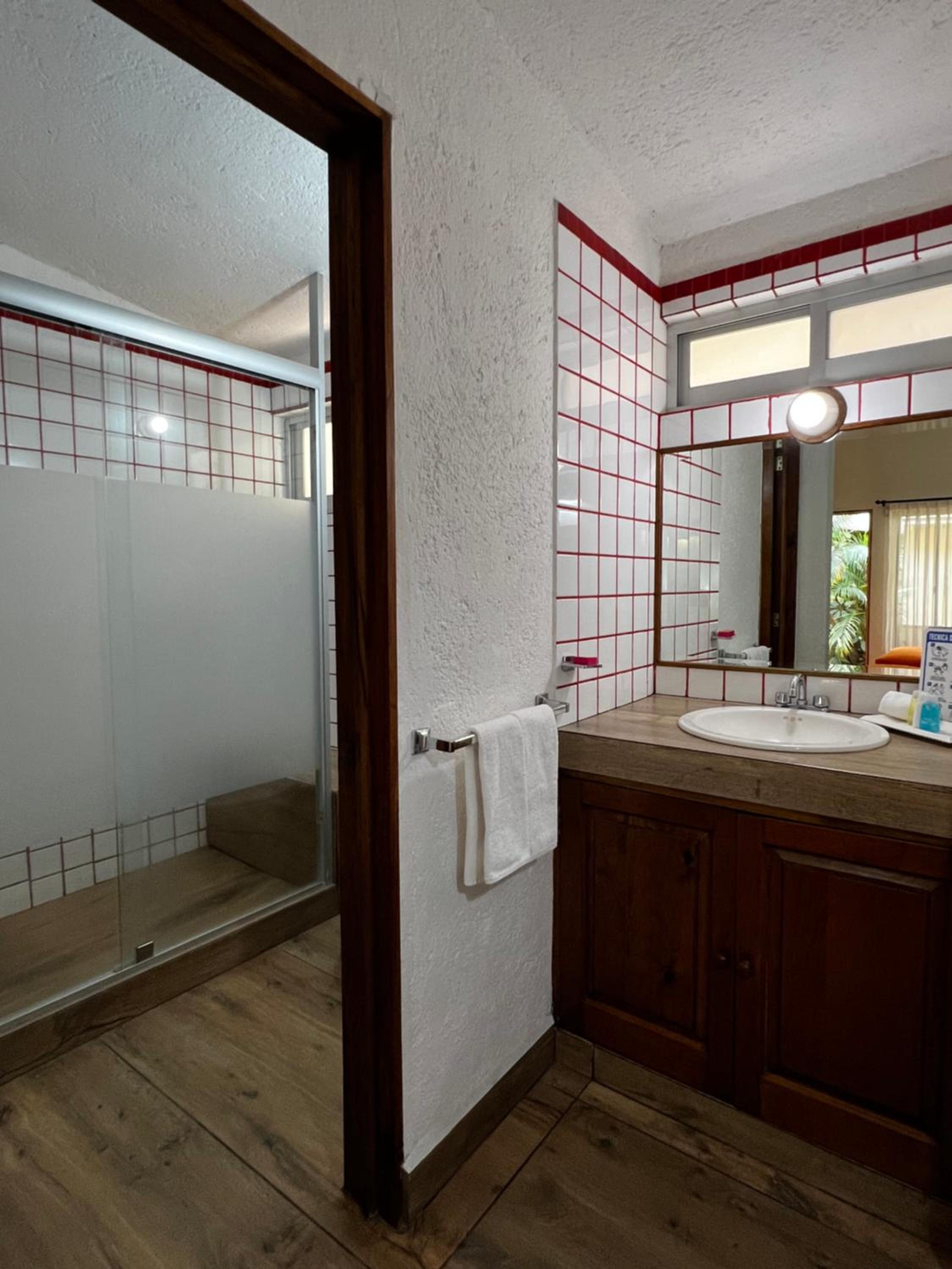 Twin Room - Photo 6