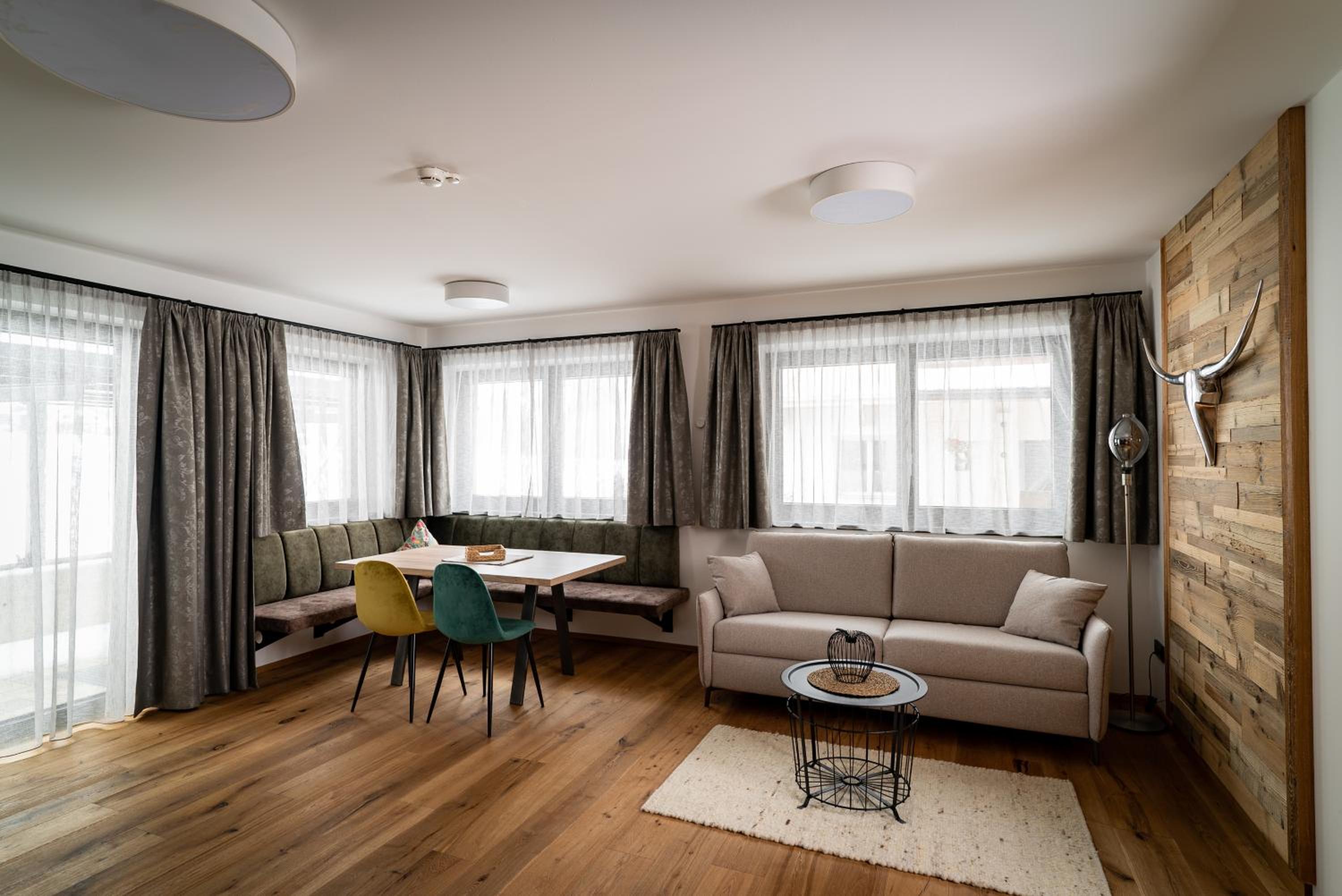 Apartment photo 2
