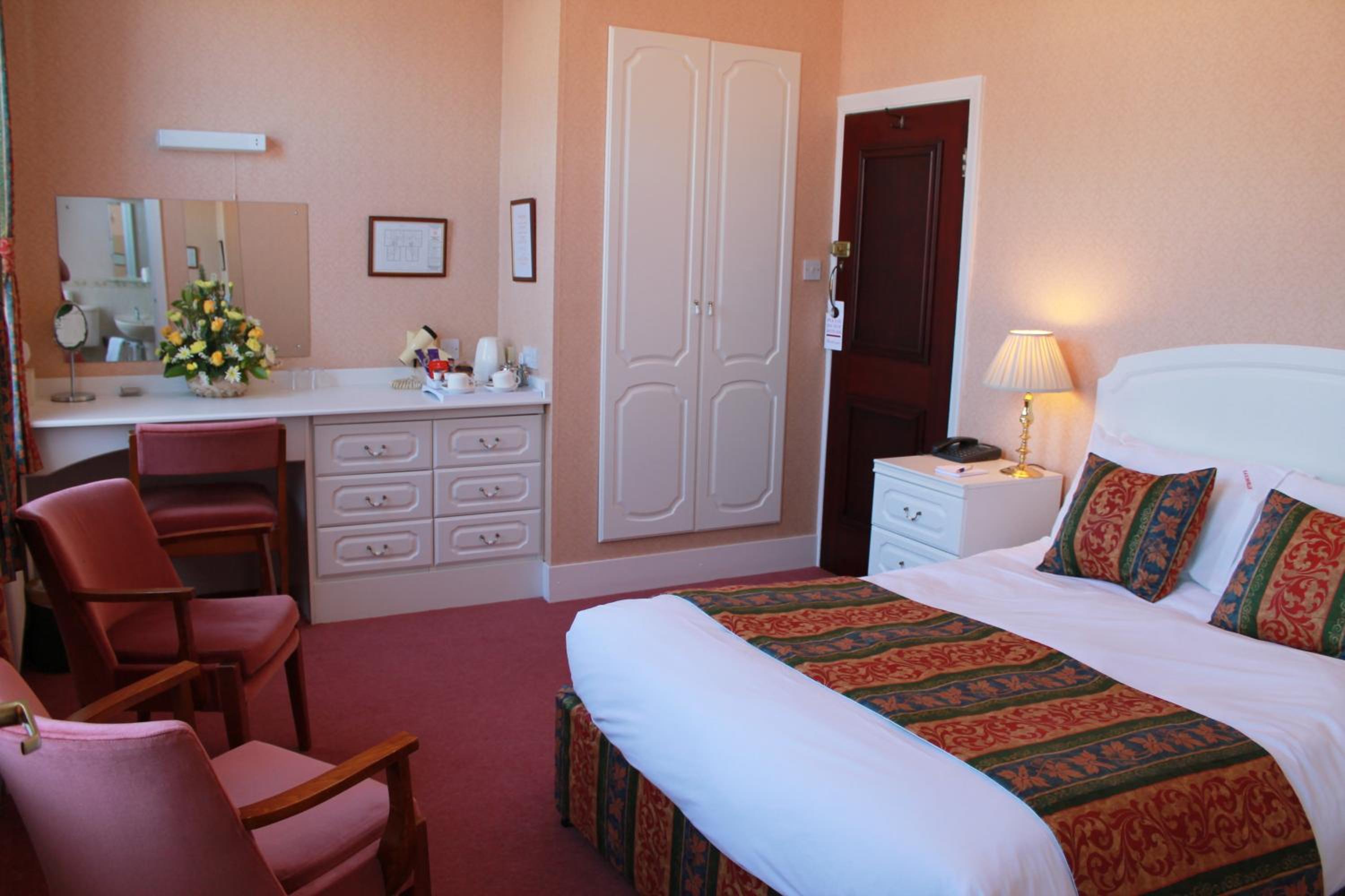 Double Room - Photo 13