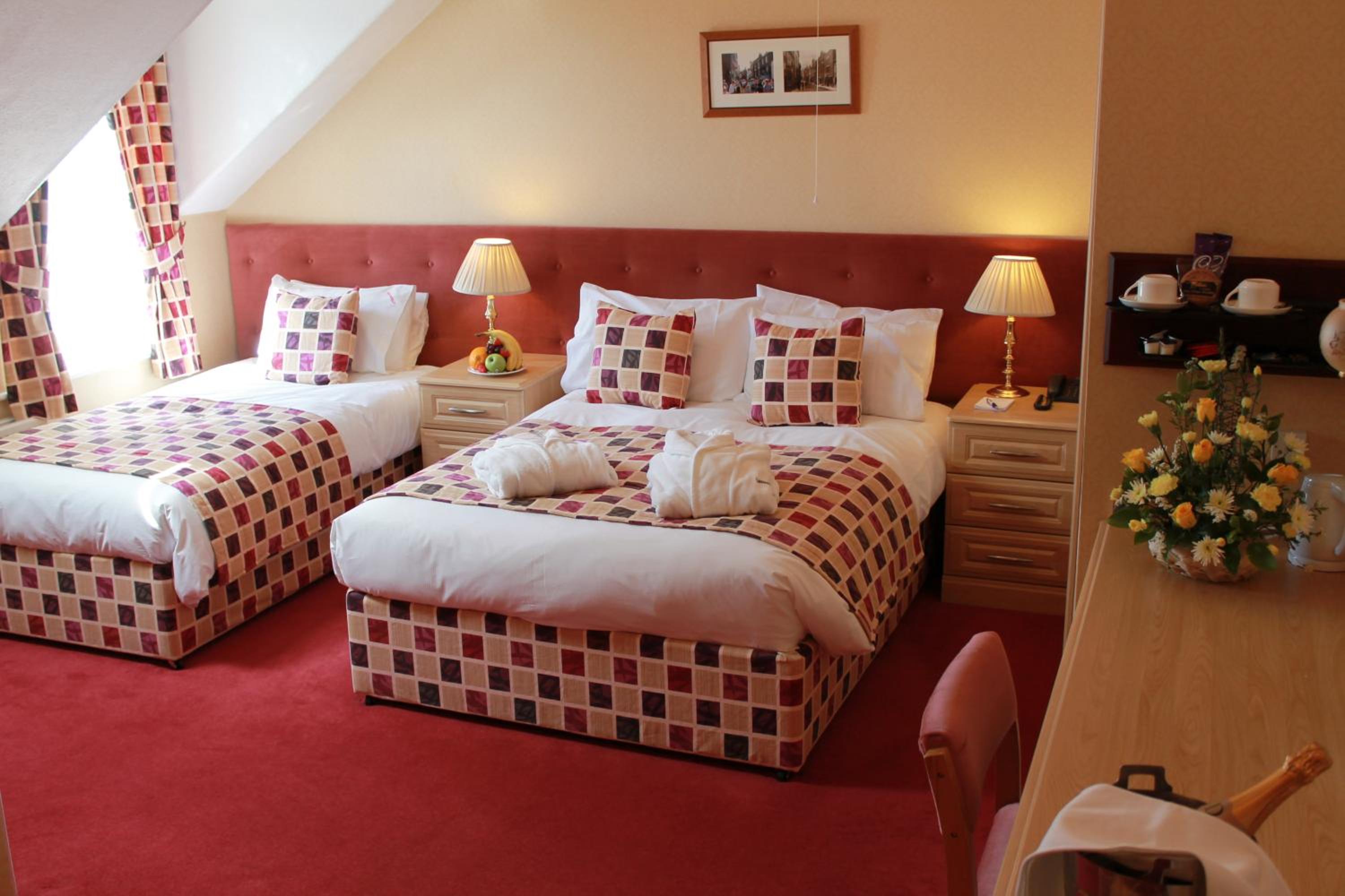 Deluxe Twin Room - Photo 20