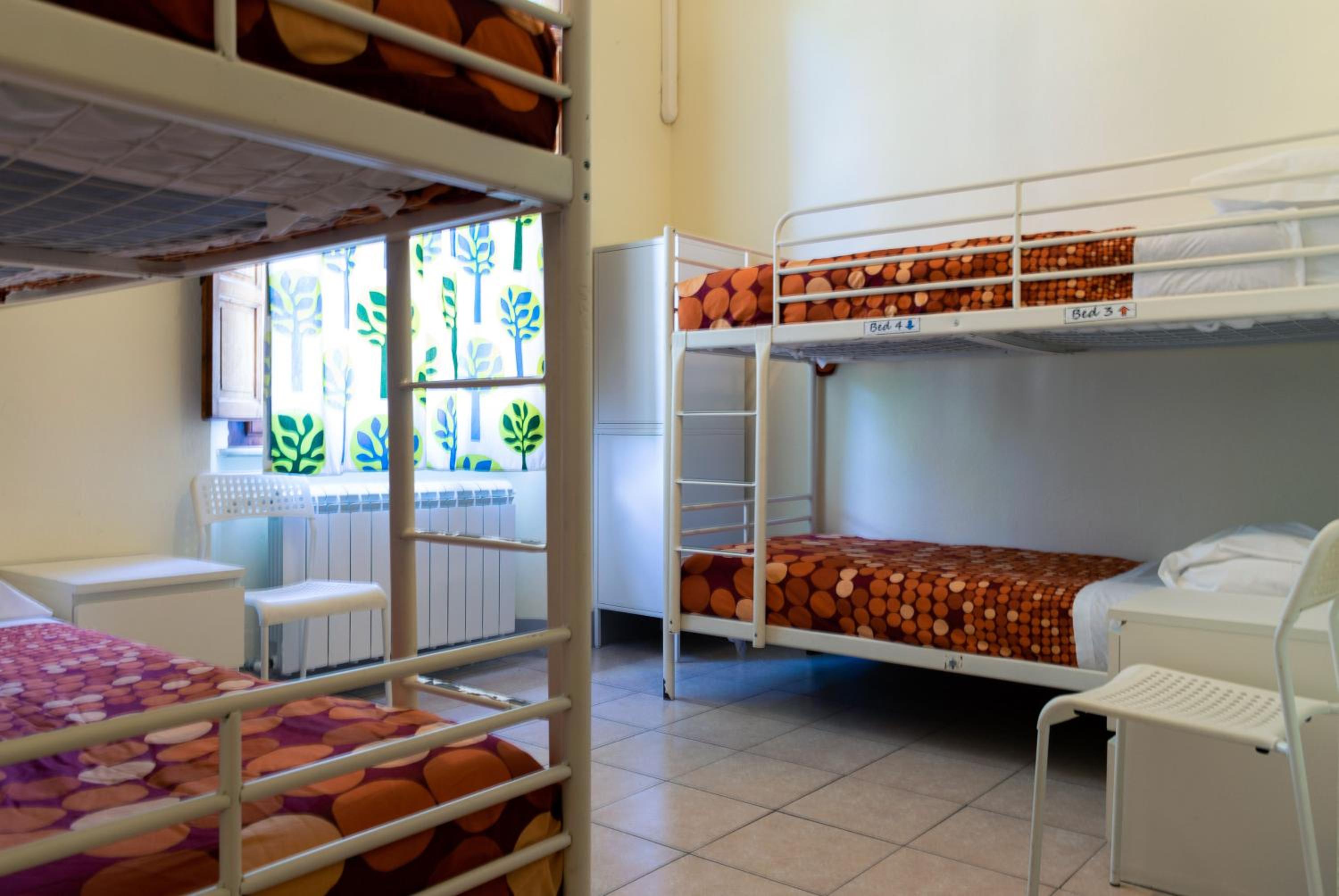 Bed in 4-Bed Mixed Dormitory Room photo 1