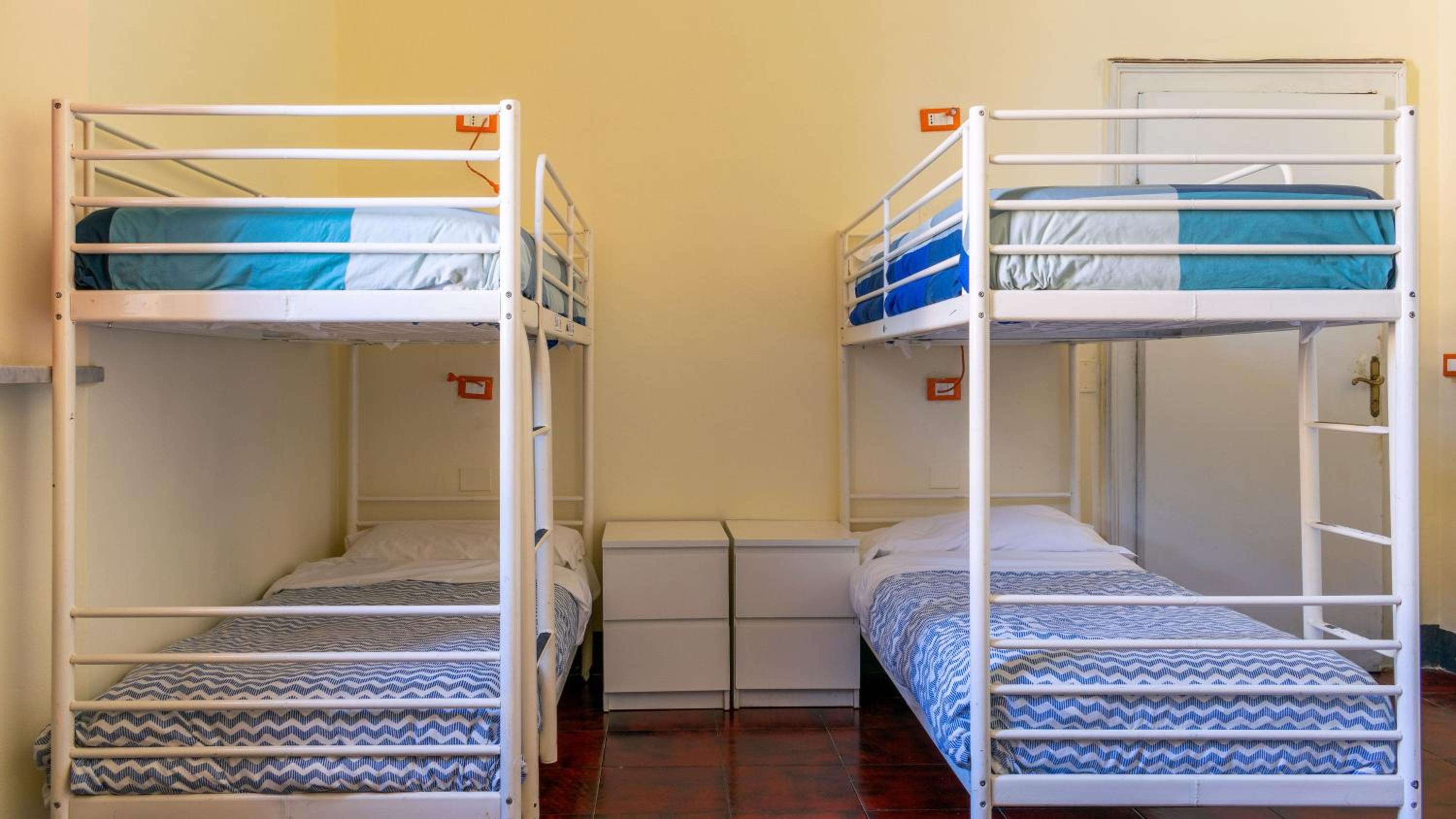 Bed in 6-Bed Female Dormitory Room photo 1