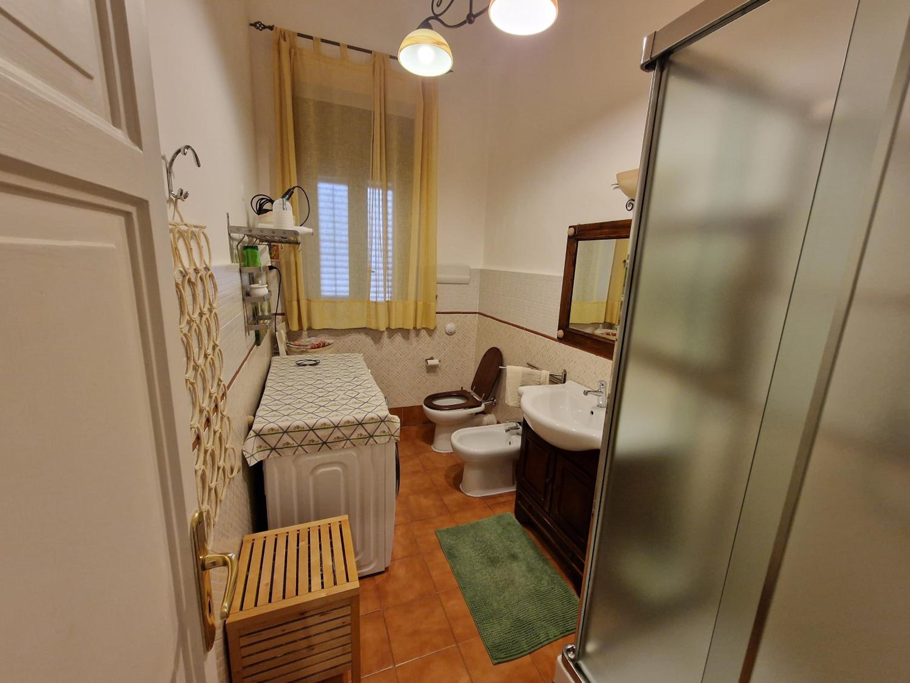 Double Room - Photo 6