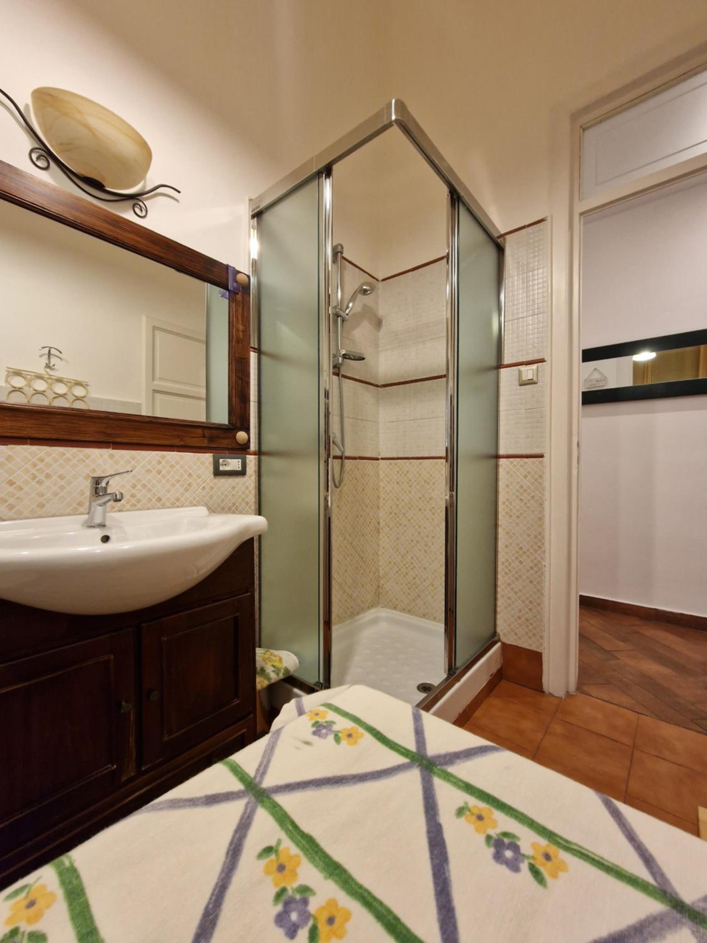 Double Room - Photo 24