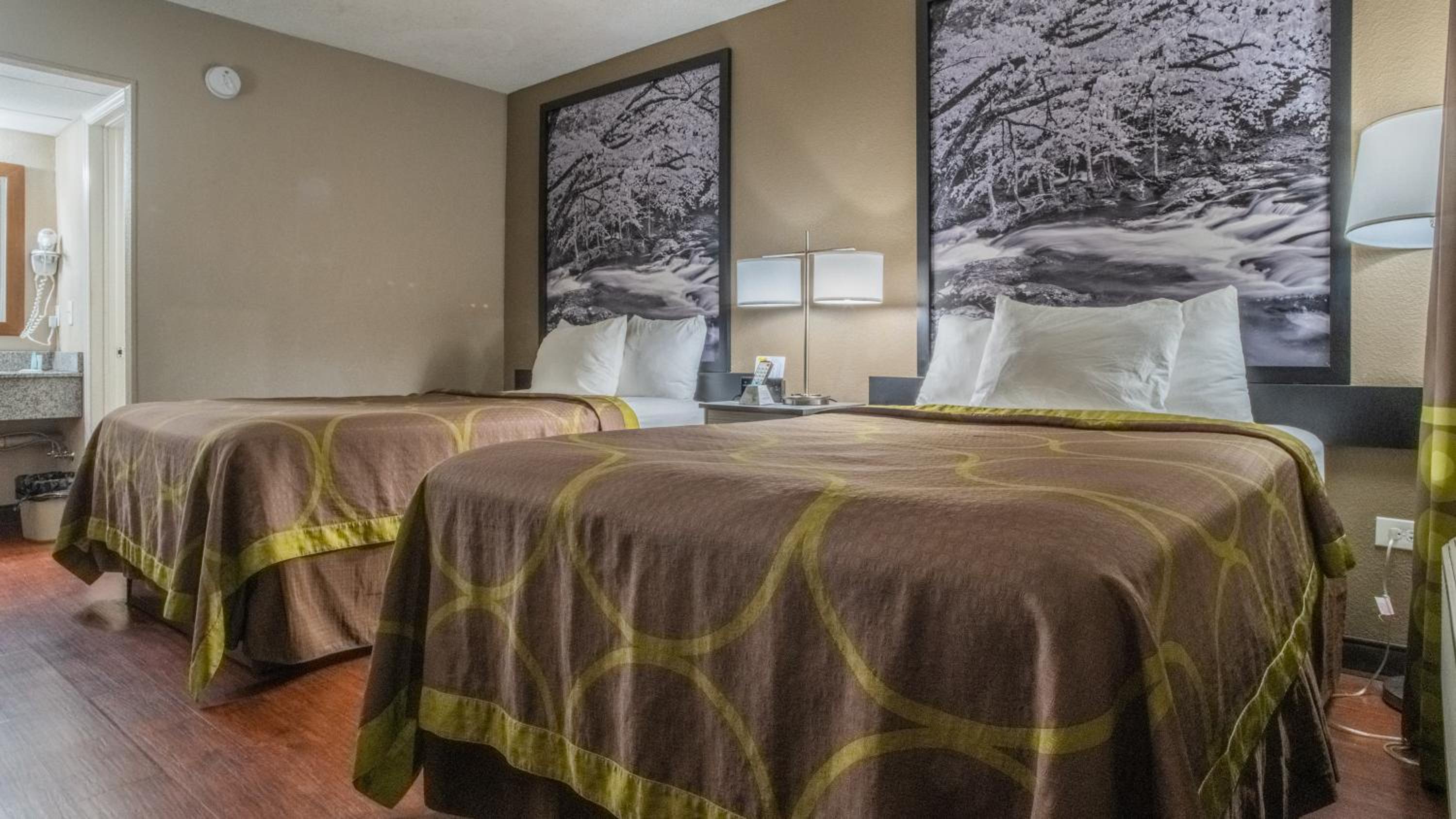 Double Room with Two Double Beds - Non-Smoking - Photo 3