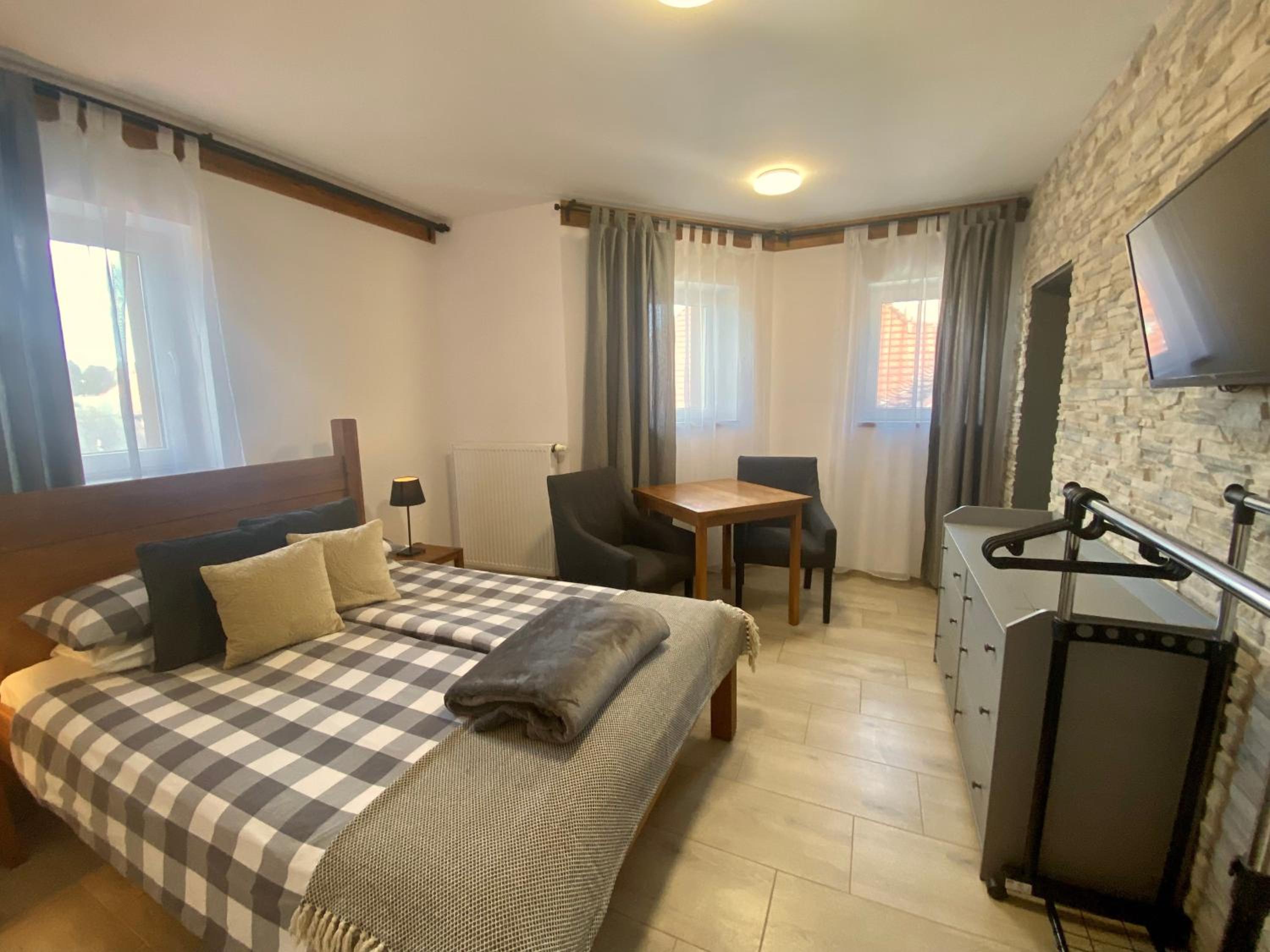 Standard Double Room - Photo 4