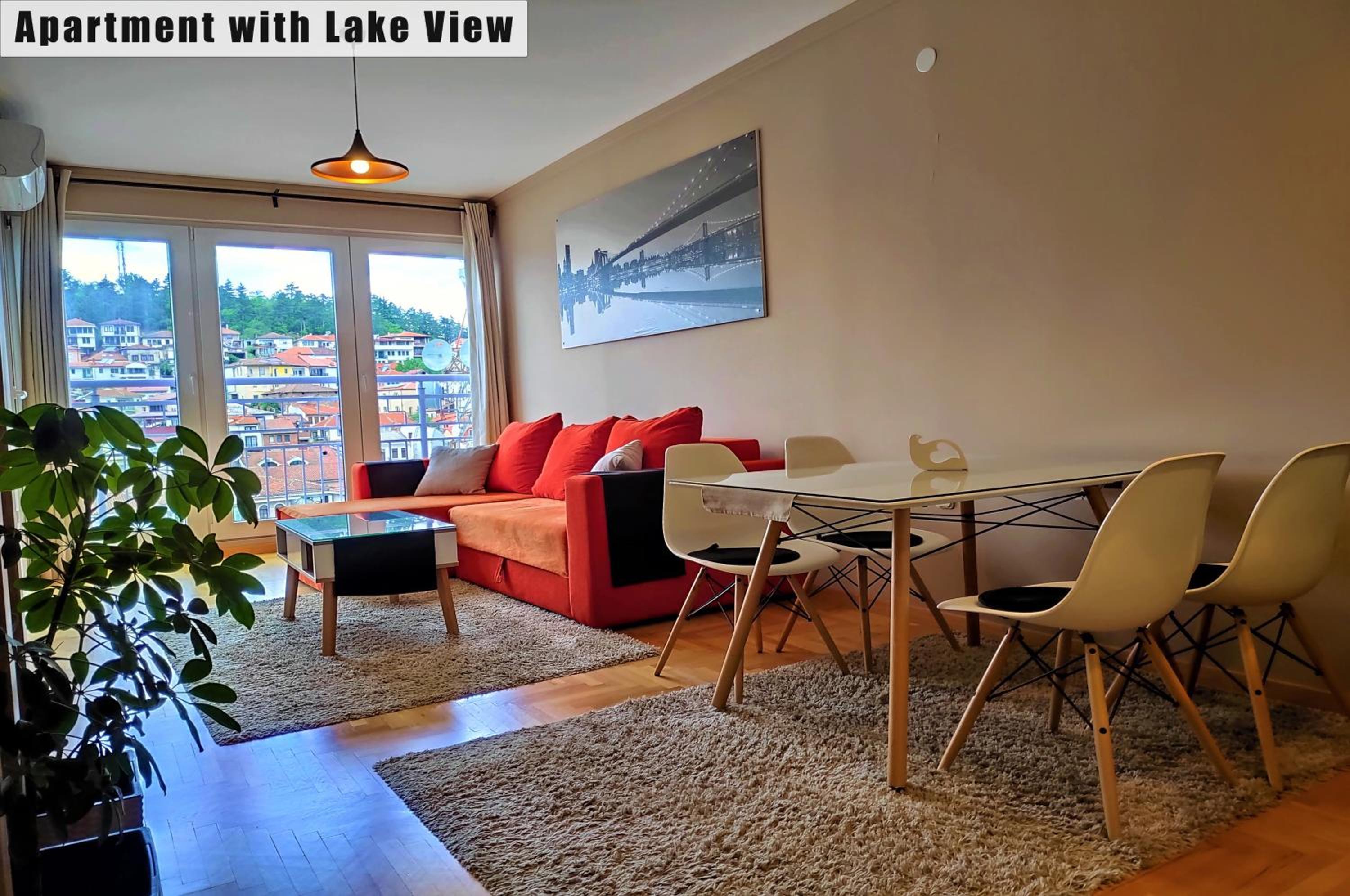 Apartment with Lake View photo 3