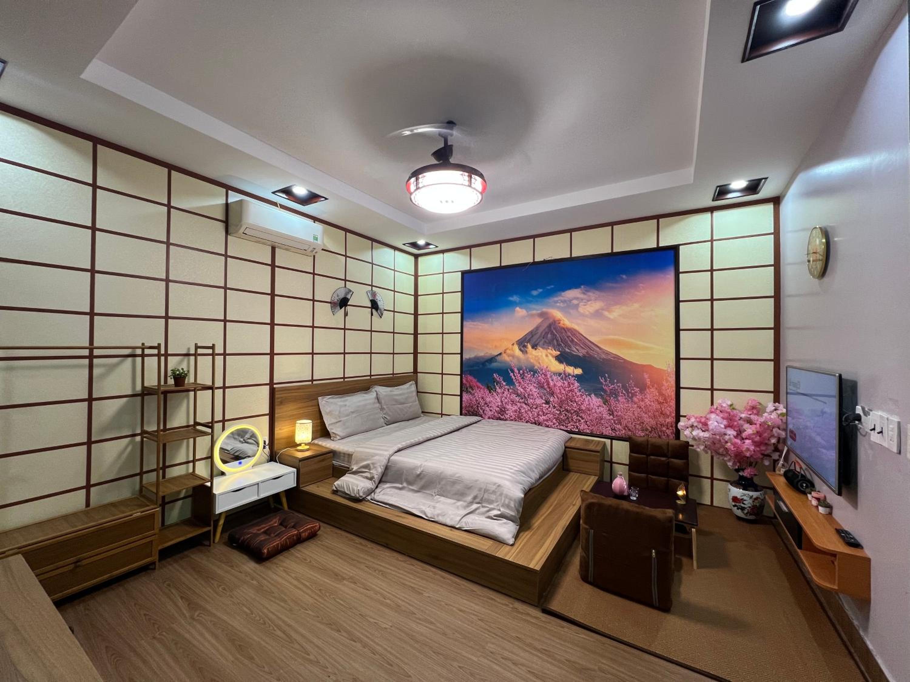 King Room with Balcony photo 1
