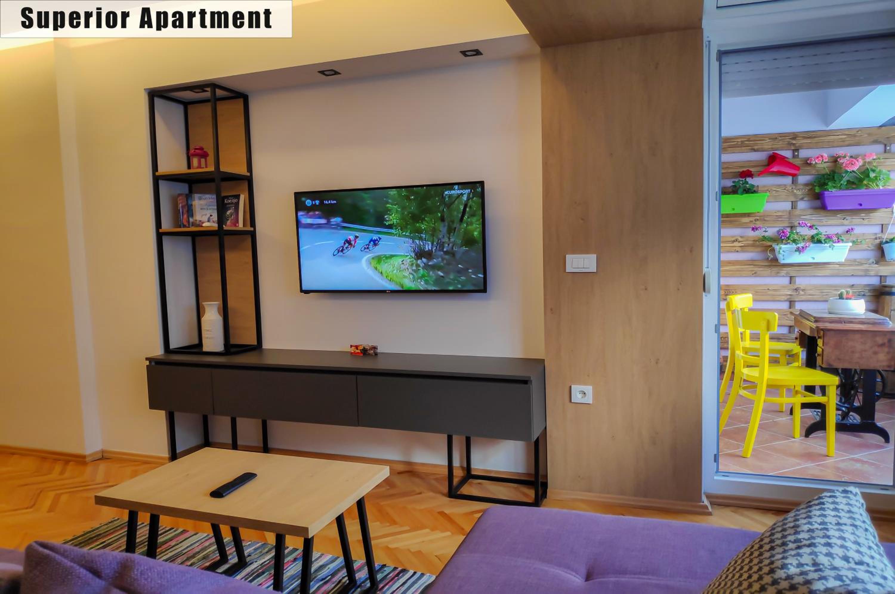Superior Apartment photo 2