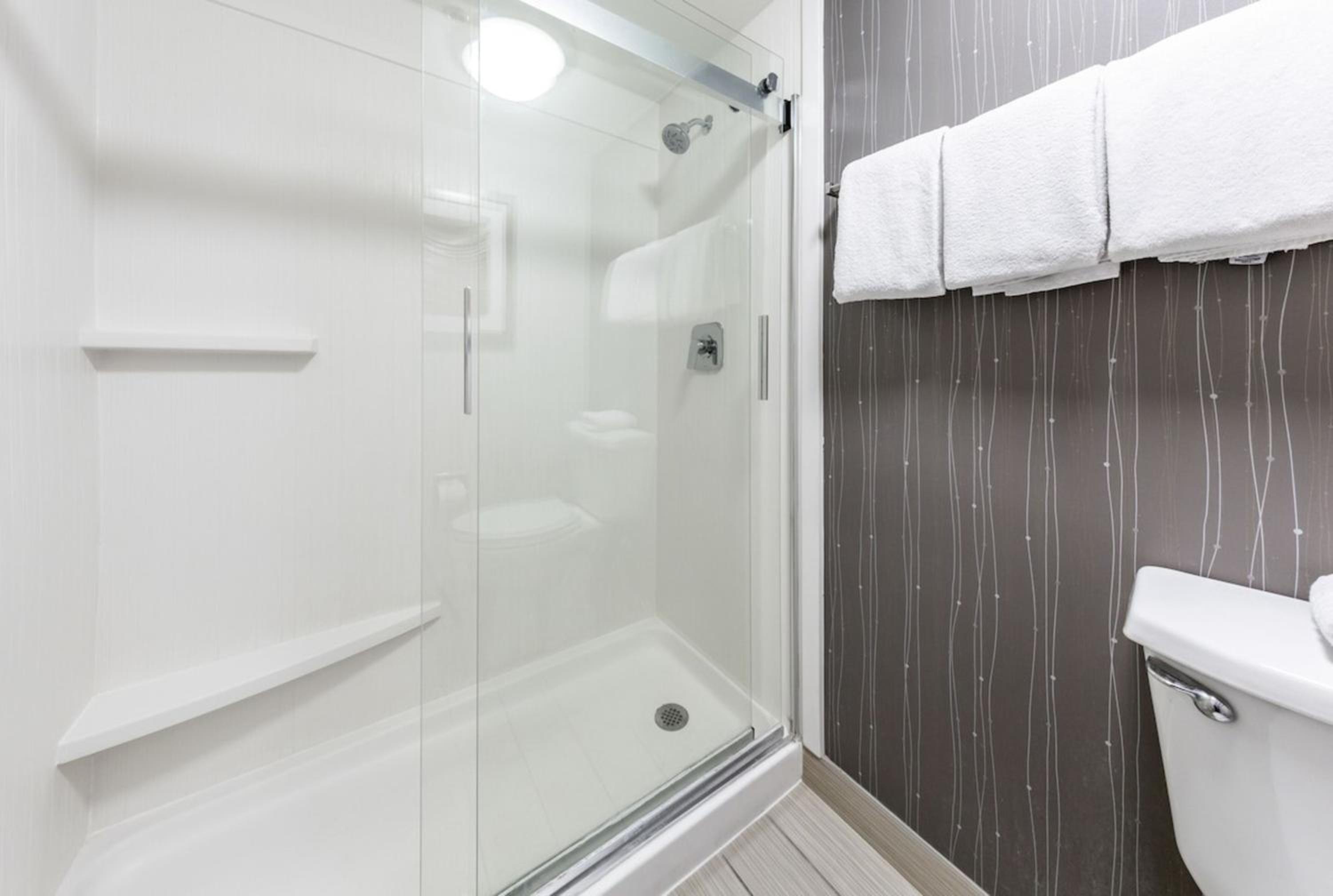 Double Room with Two Double Beds - Photo 2