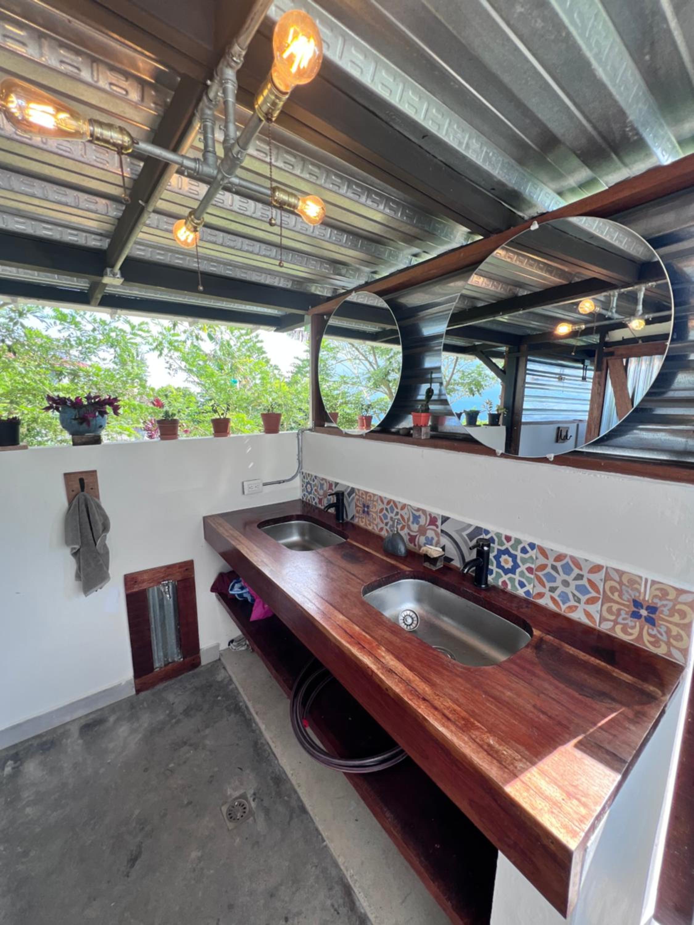 Caravan photo 2