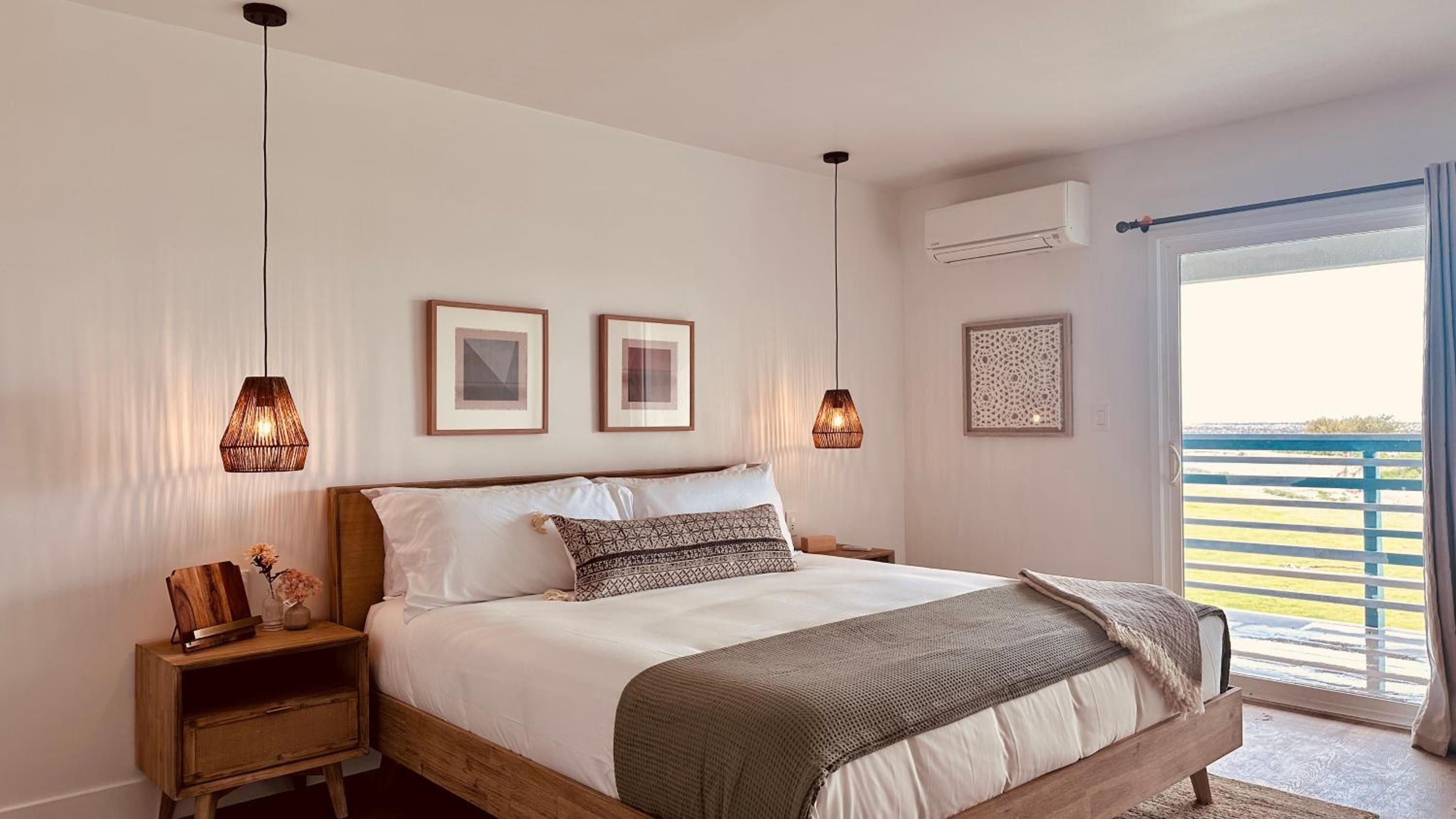Deluxe King Room photo 3