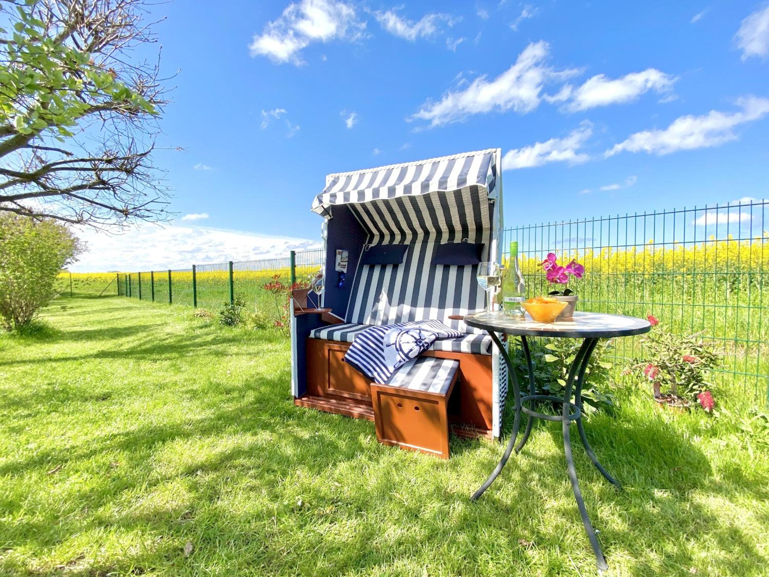 Two-Bedroom Apartment with Garden View photo 3
