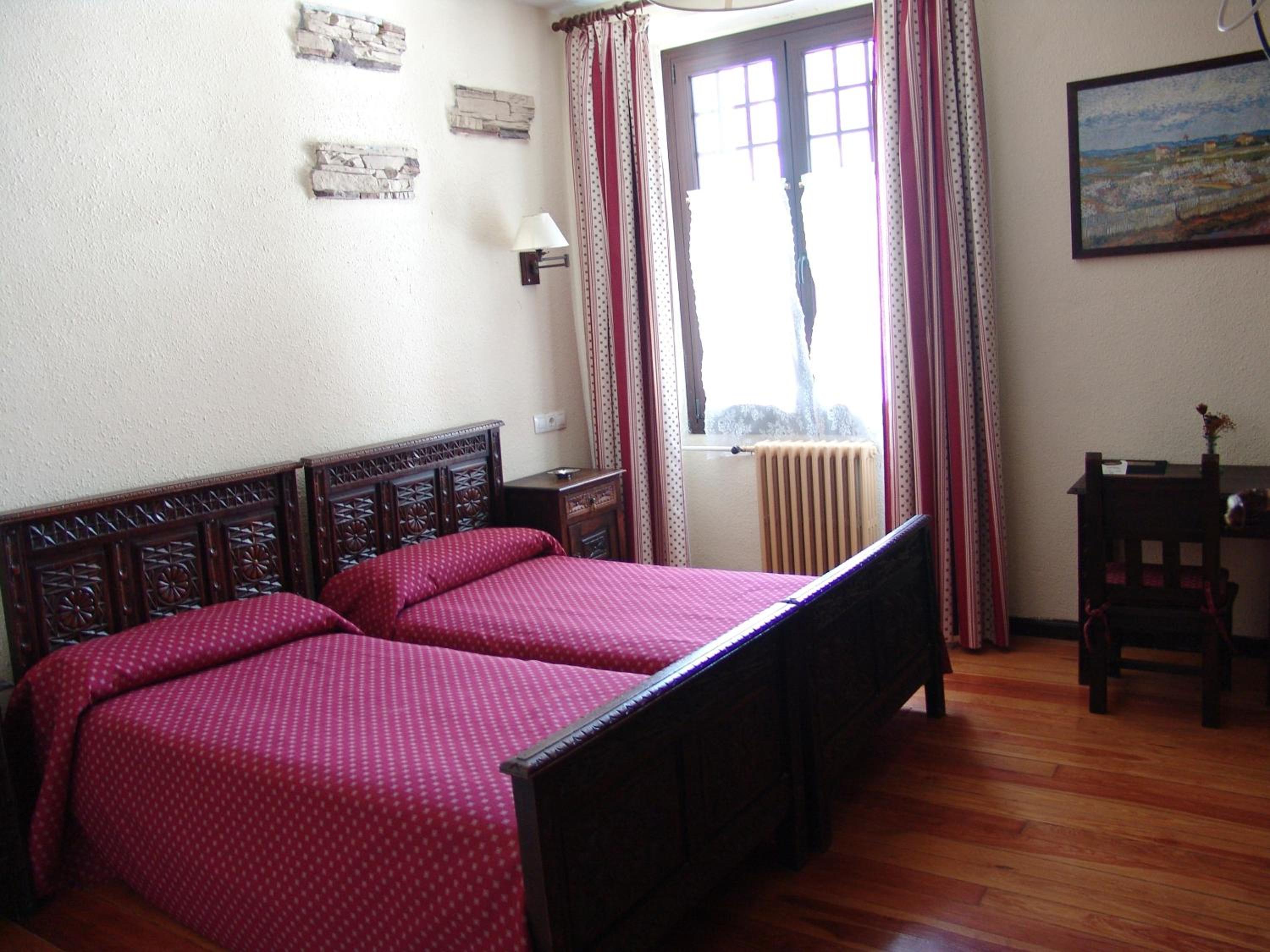 Double or Twin Room - Photo 1