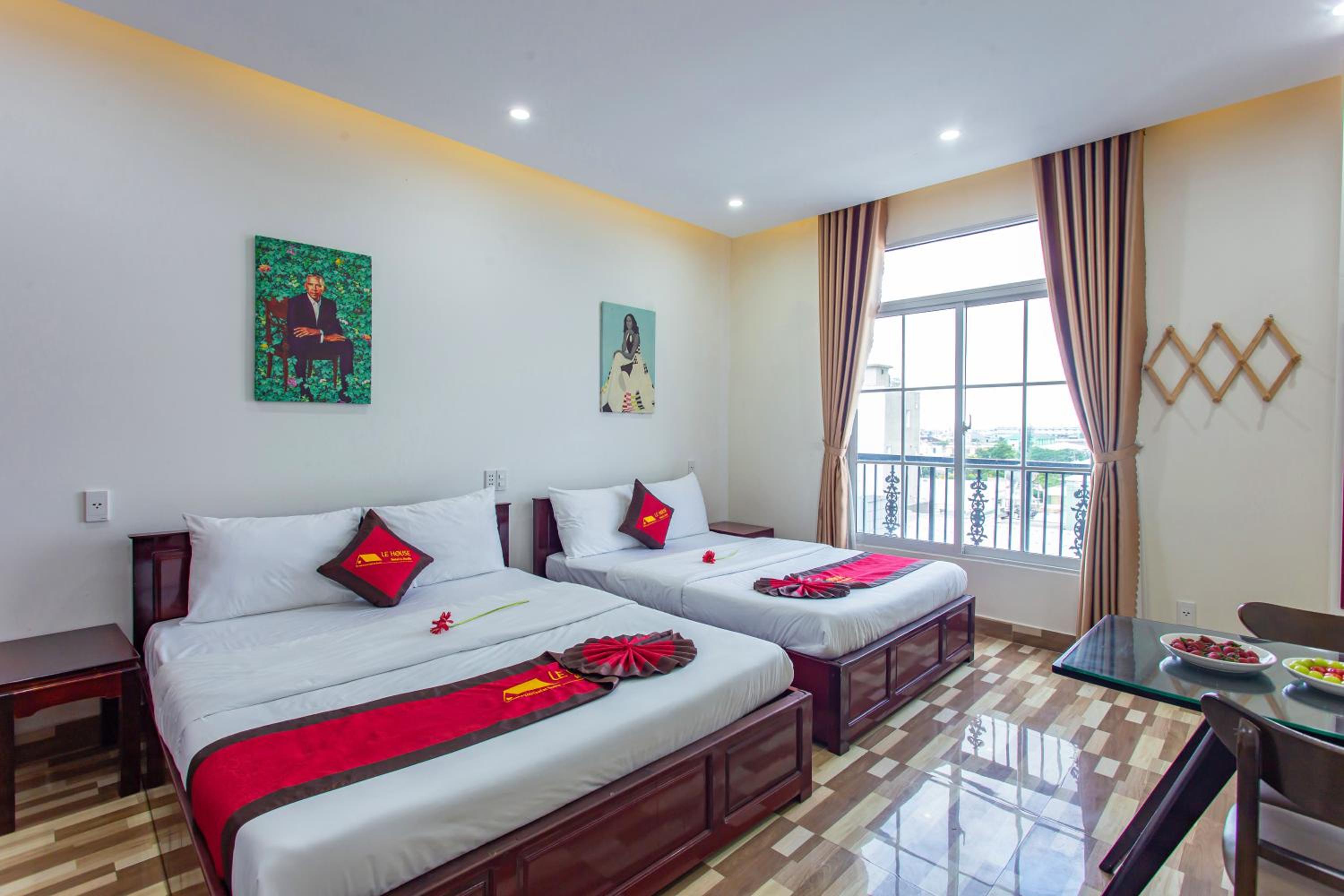 Deluxe Family Room