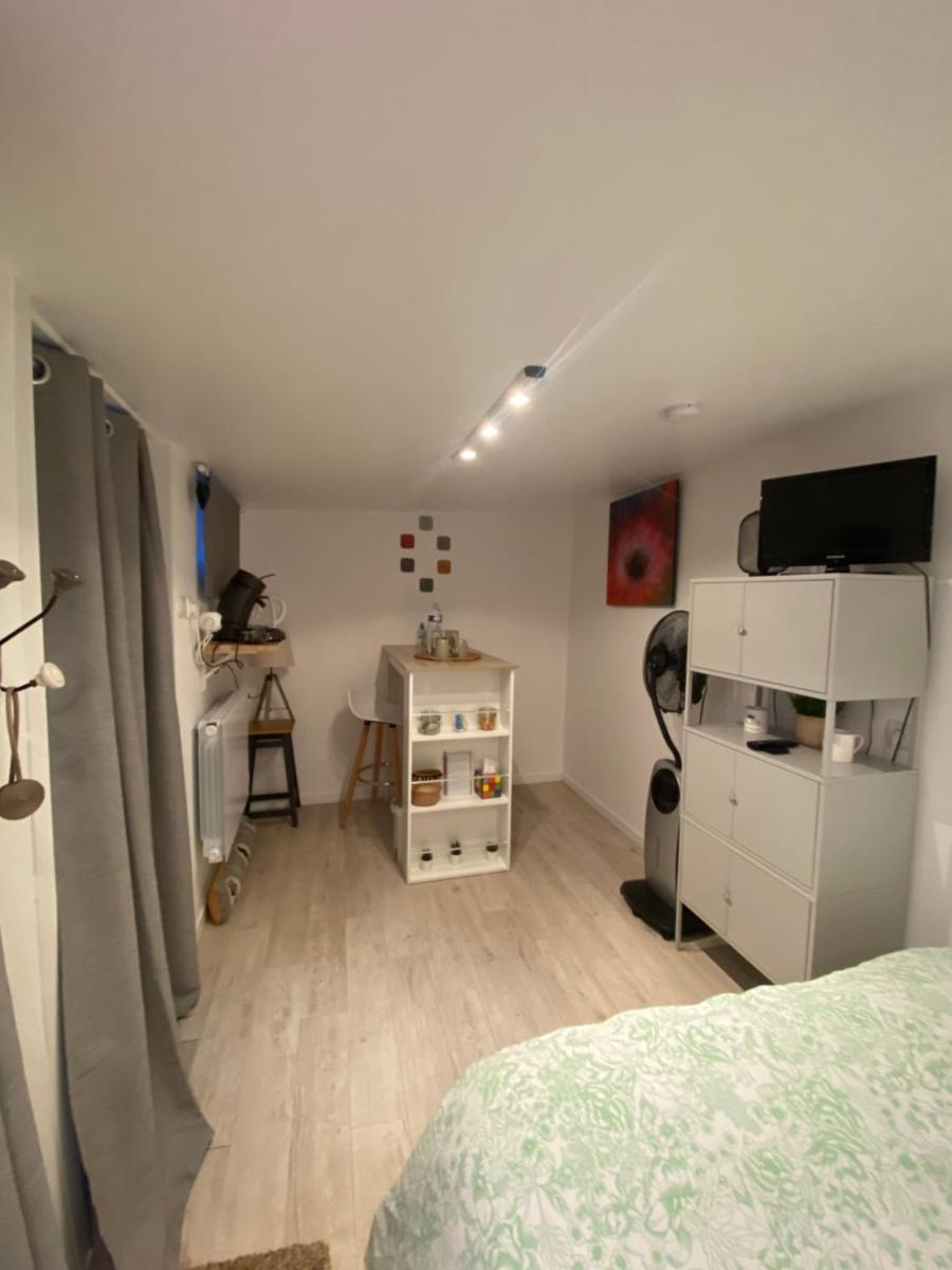 Double Room with Private Bathroom photo 2